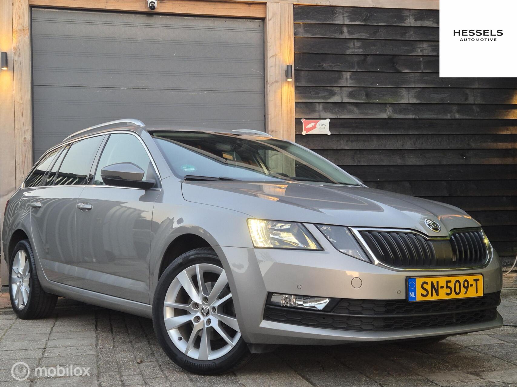 Skoda Octavia 1.5 TSI Ambition Business Trekhaak, NAP 2018 - voorkant