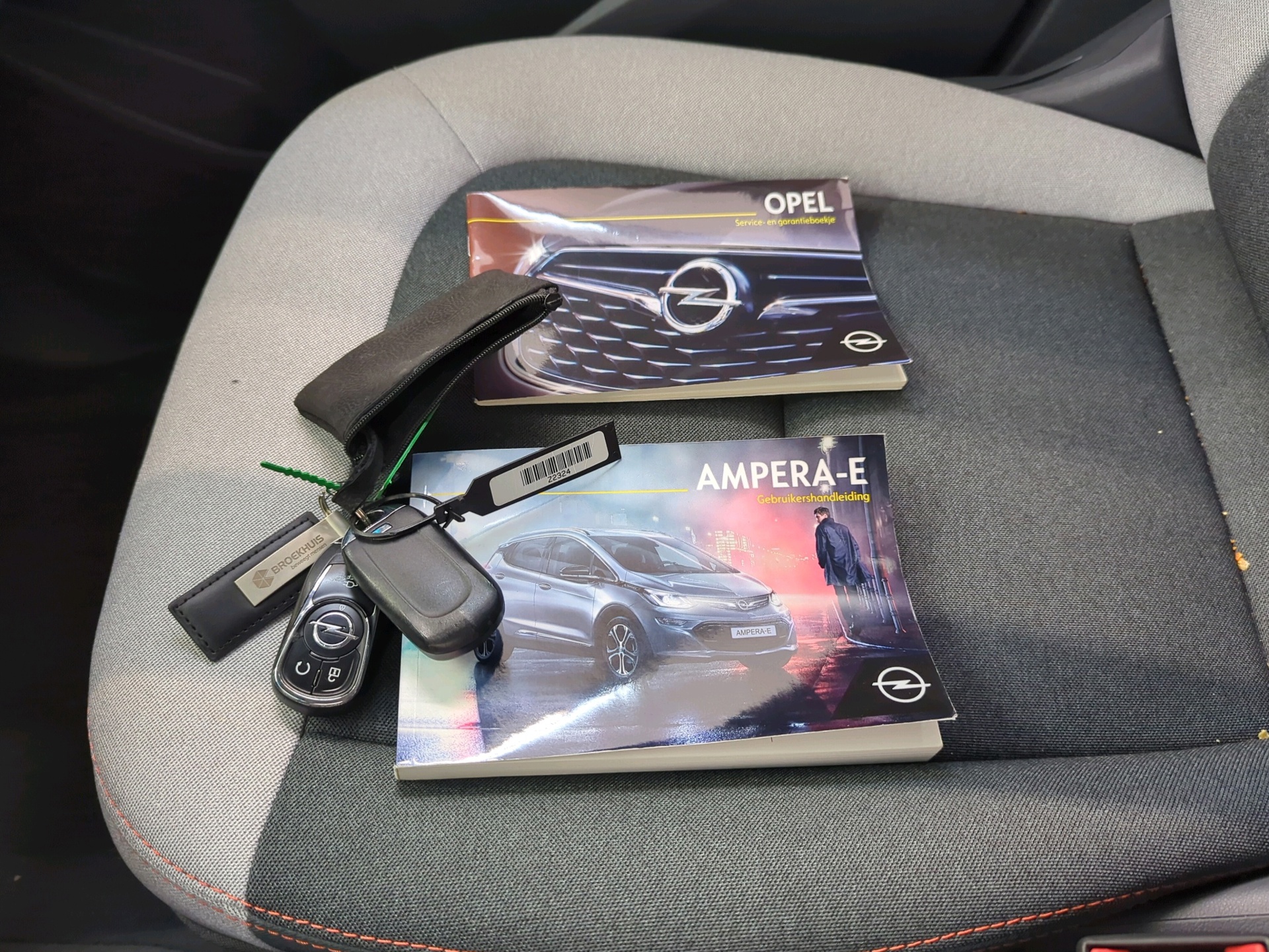 Foto van Opel Ampera-e