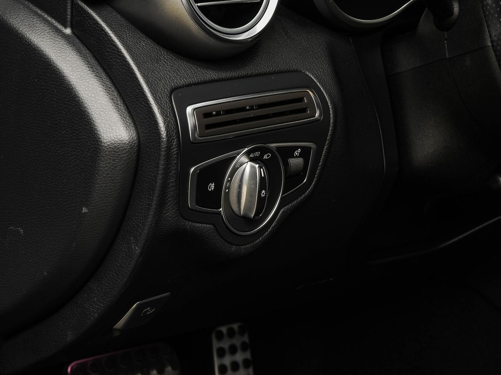 Foto van Mercedes-Benz C 200