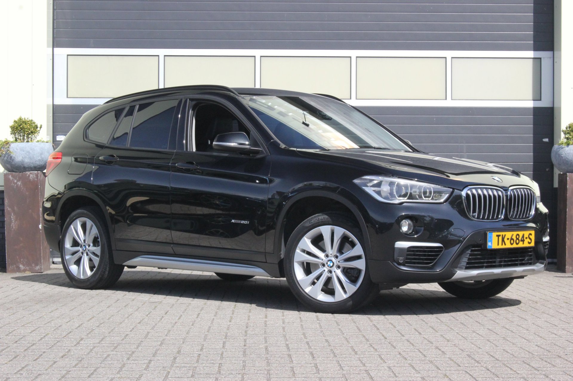 Foto van BMW X1 Xdrive20i