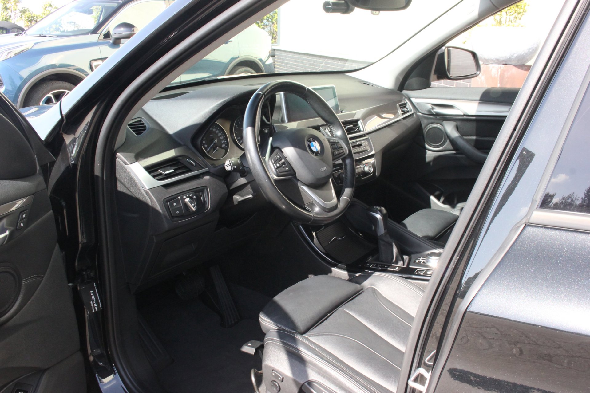 Foto van BMW X1 Xdrive20i