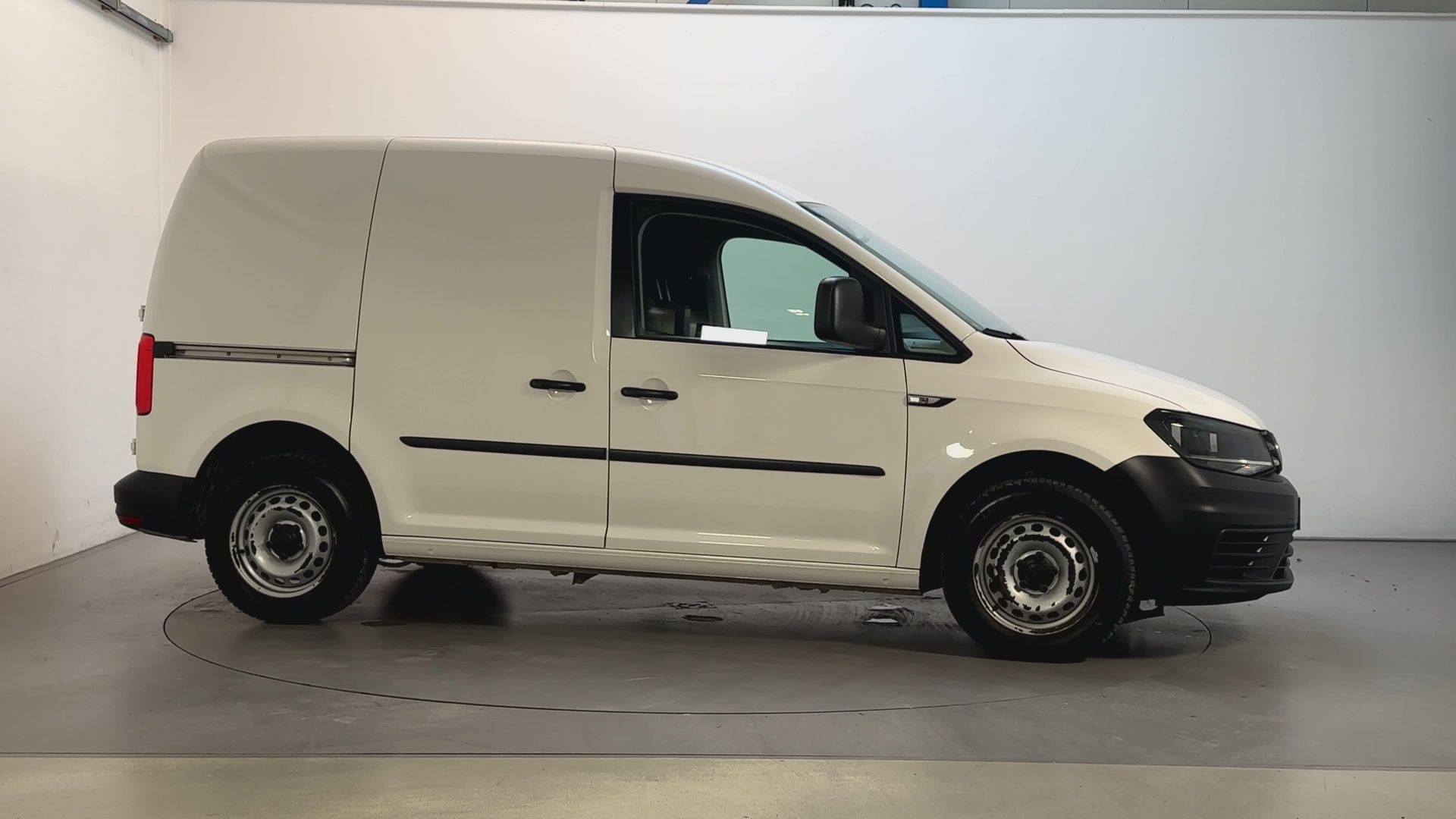 Foto van Volkswagen Caddy Modified Partition Wall