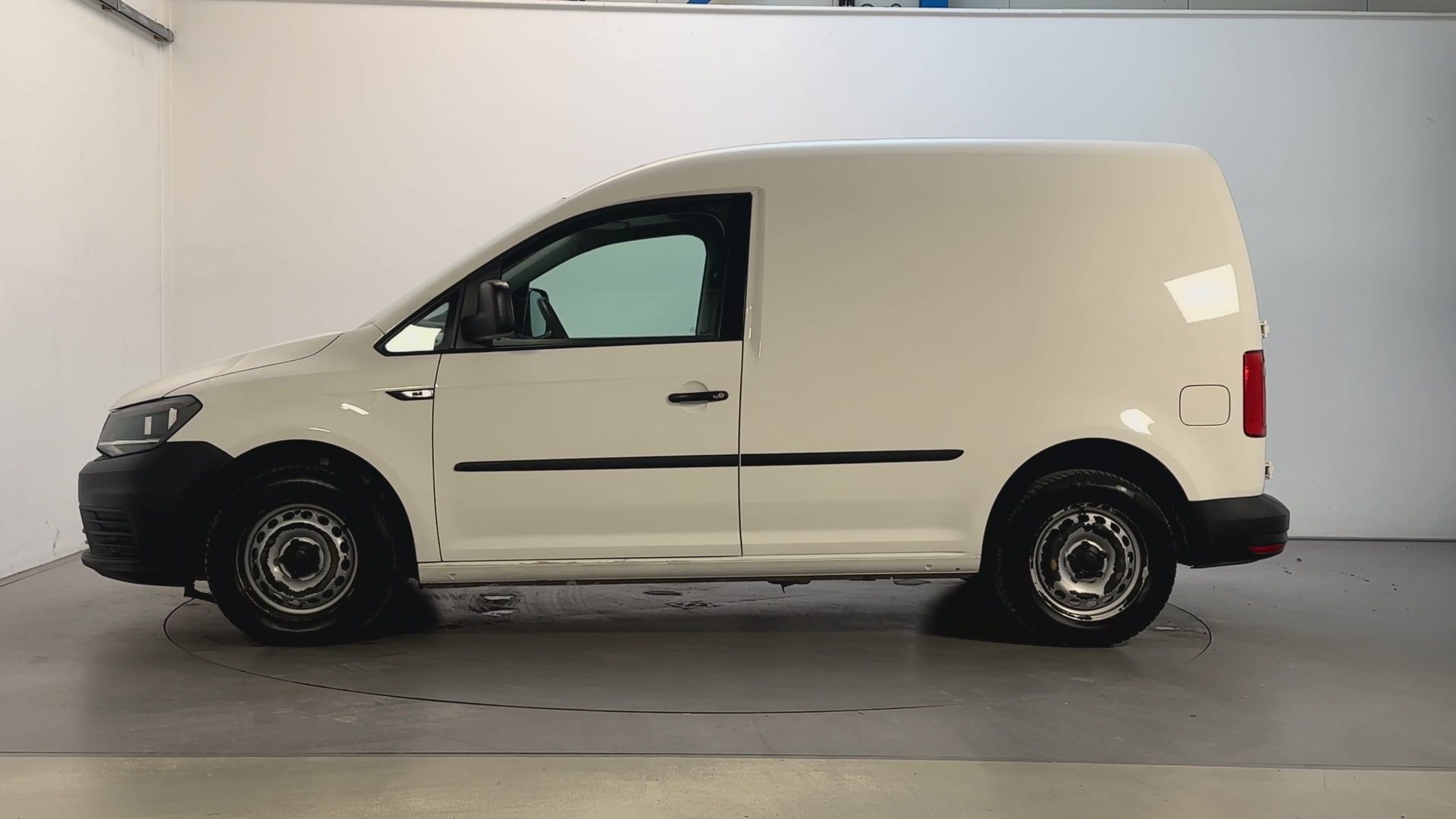 Foto van Volkswagen Caddy Modified Partition Wall