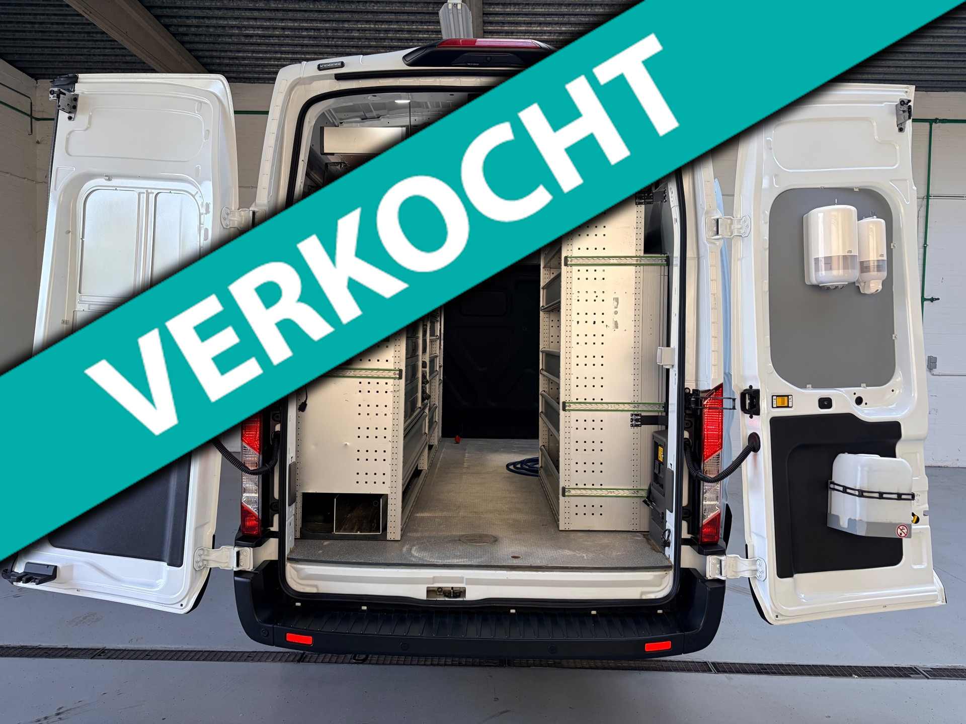 Ford Transit SERVICEWAGEN ELEKTRISCH AUTOMAAT 350 L3H3 Trend 68 kWh BOTT INRICHTING, V230 OMVORMER, STANDKACHEL, RIJKLAARPRIJS! 2023 - voorkant