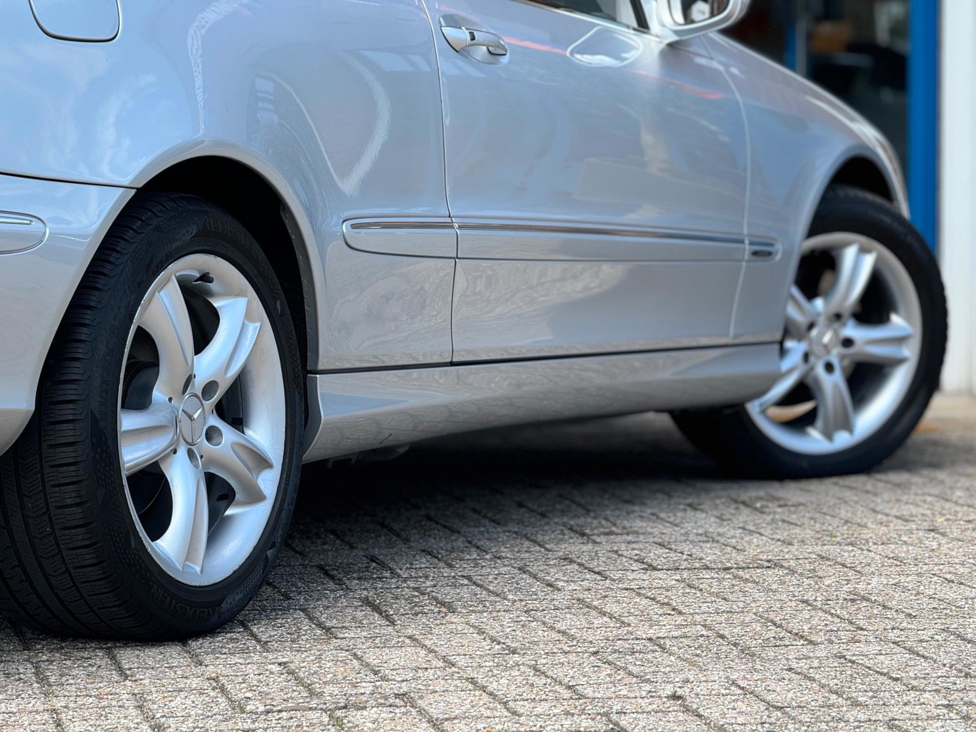 Foto van Mercedes-Benz CLK 240
