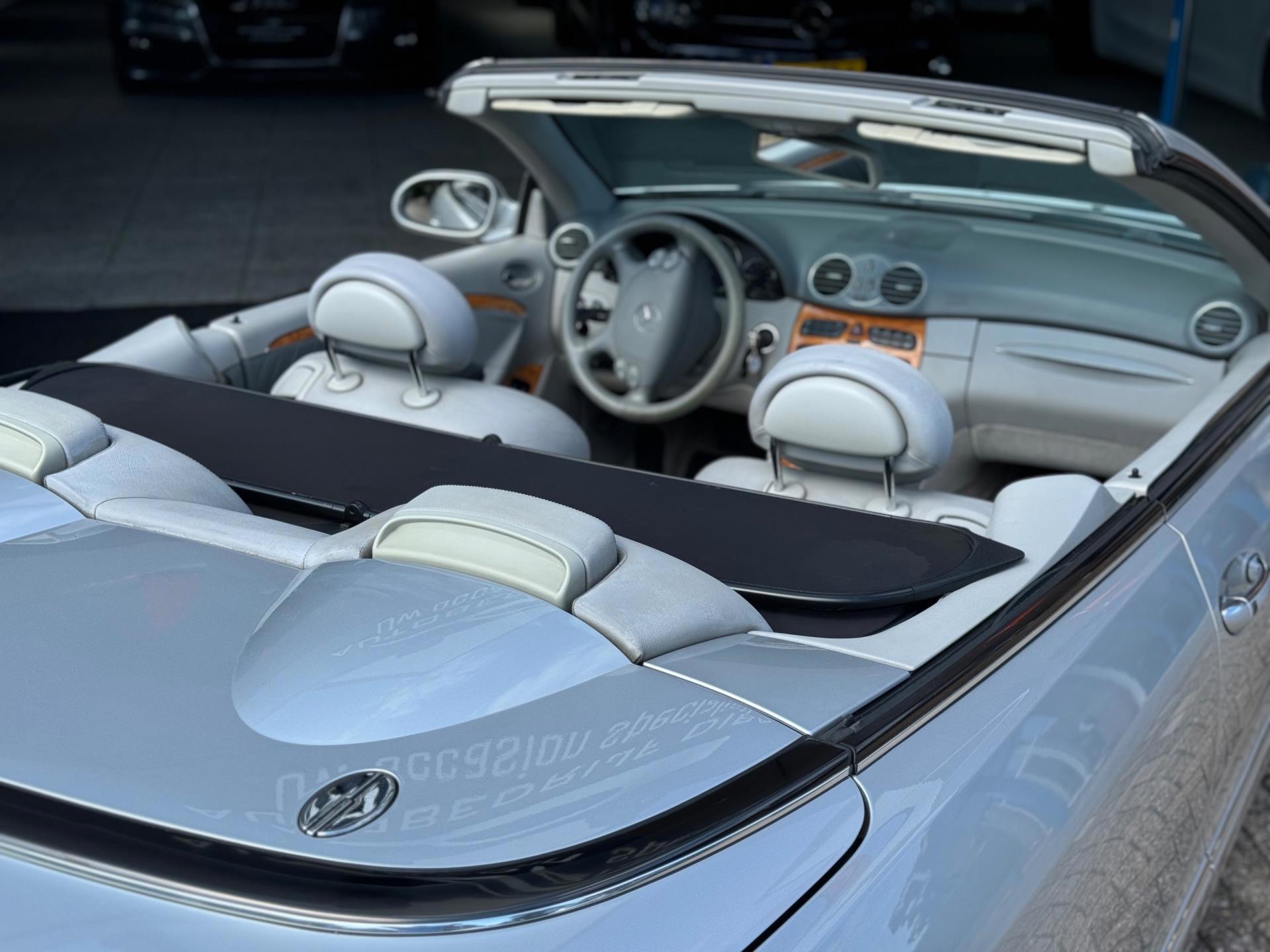 Foto van Mercedes-Benz CLK 240