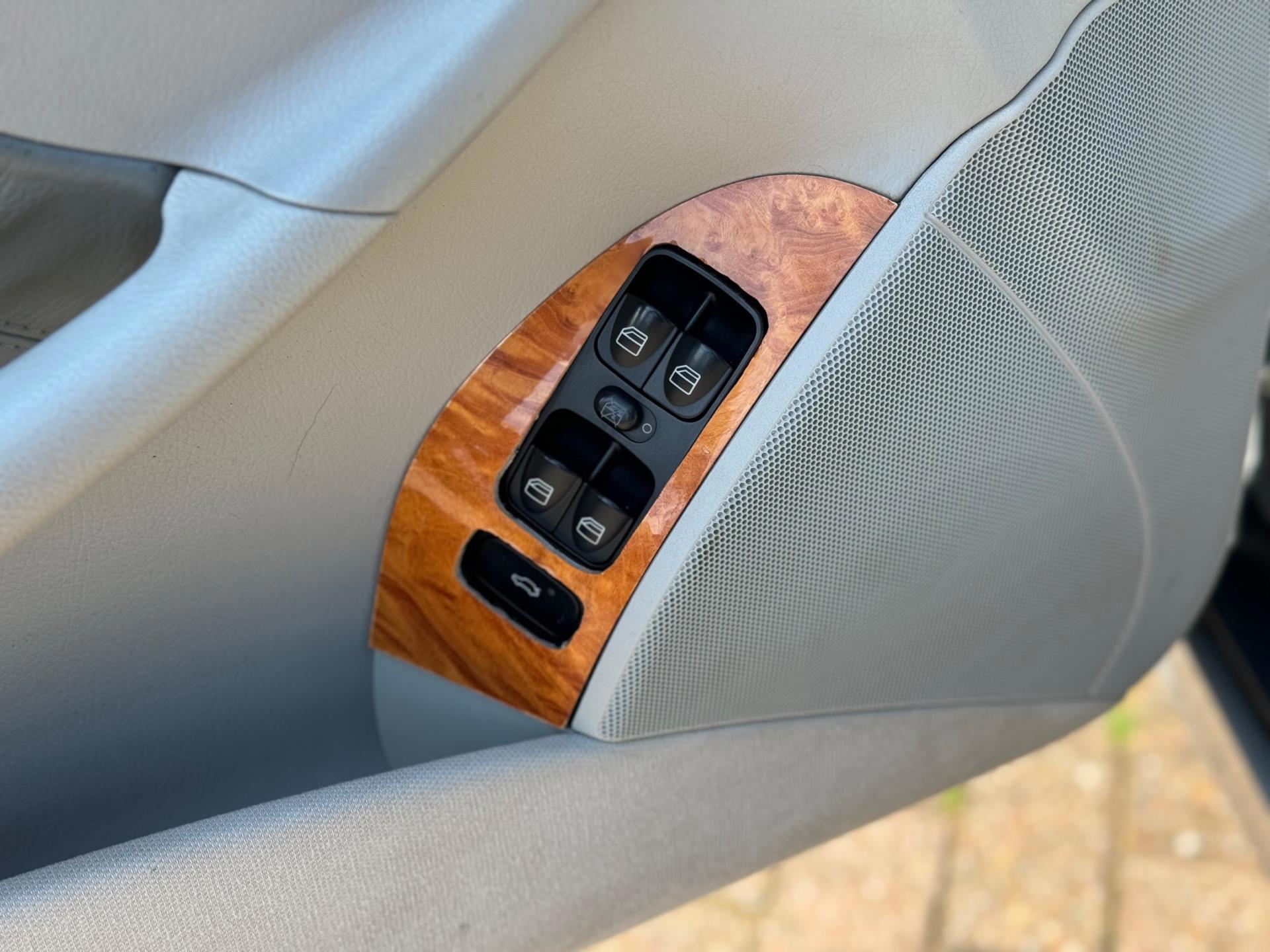 Foto van Mercedes-Benz CLK 240