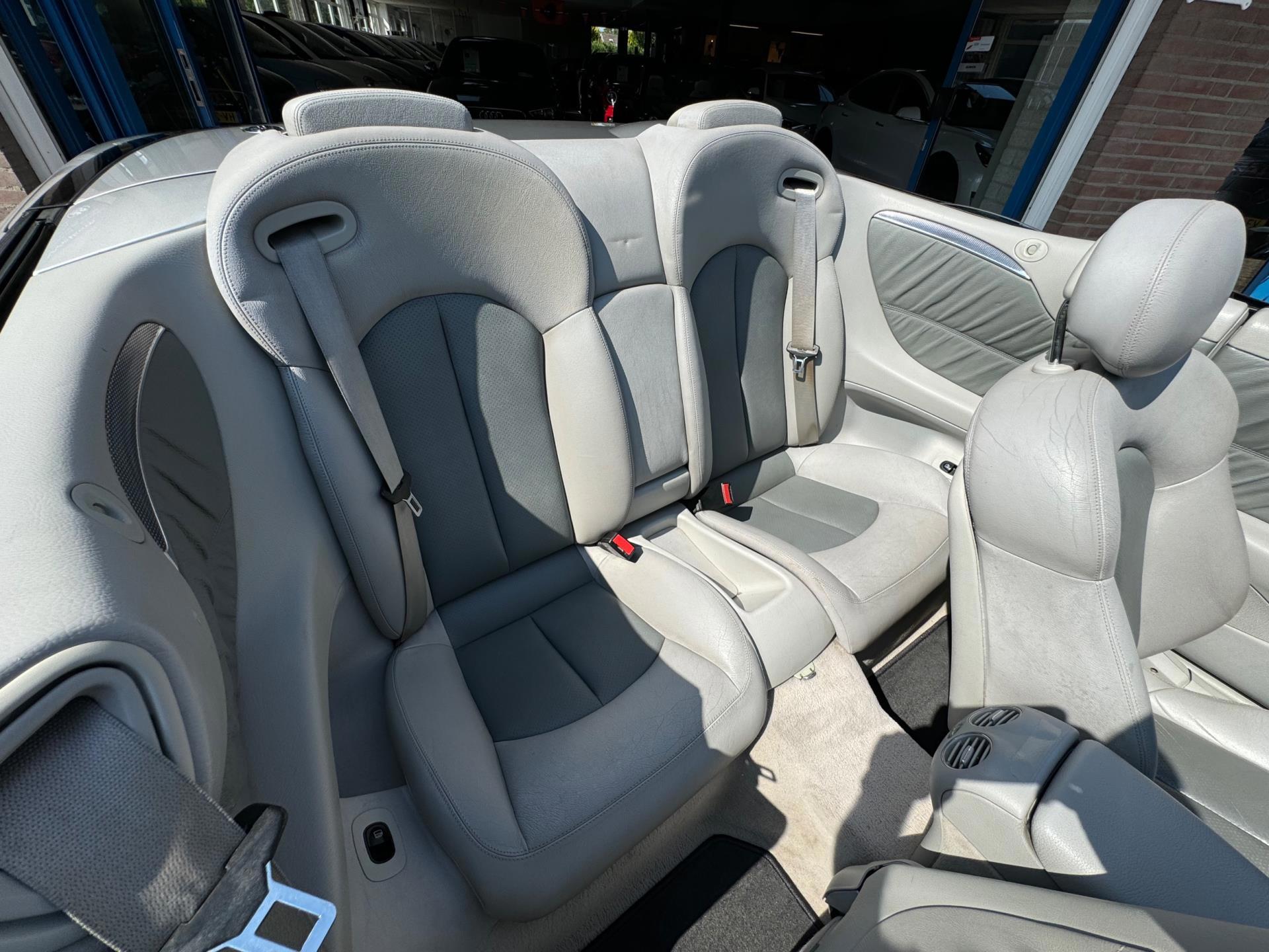 Foto van Mercedes-Benz CLK 240