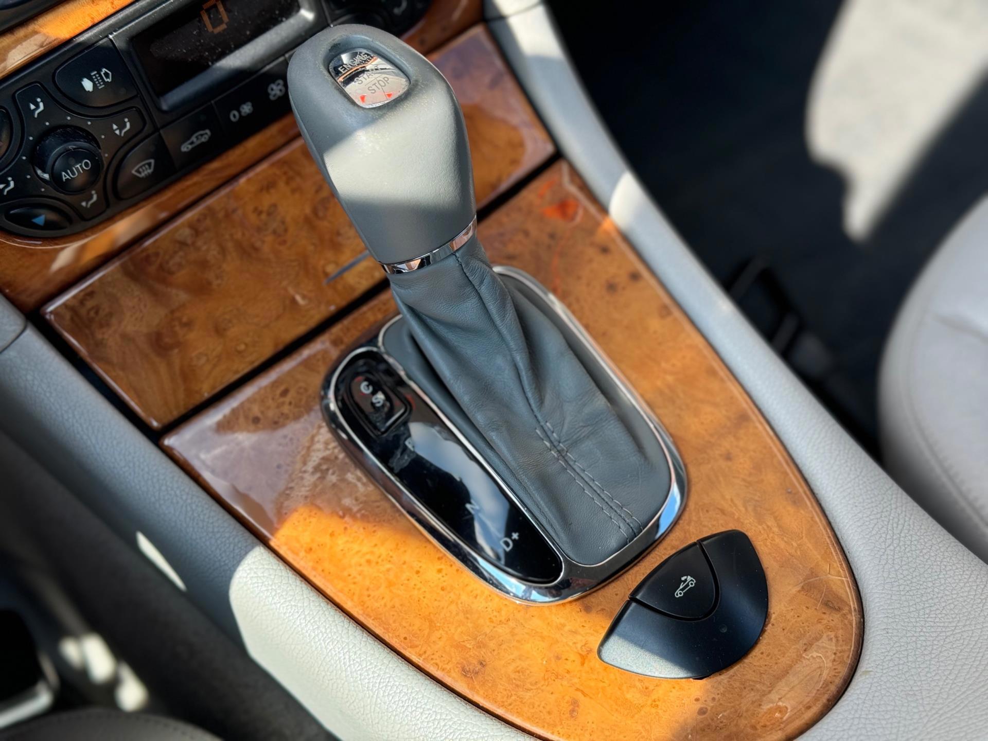 Foto van Mercedes-Benz CLK 240
