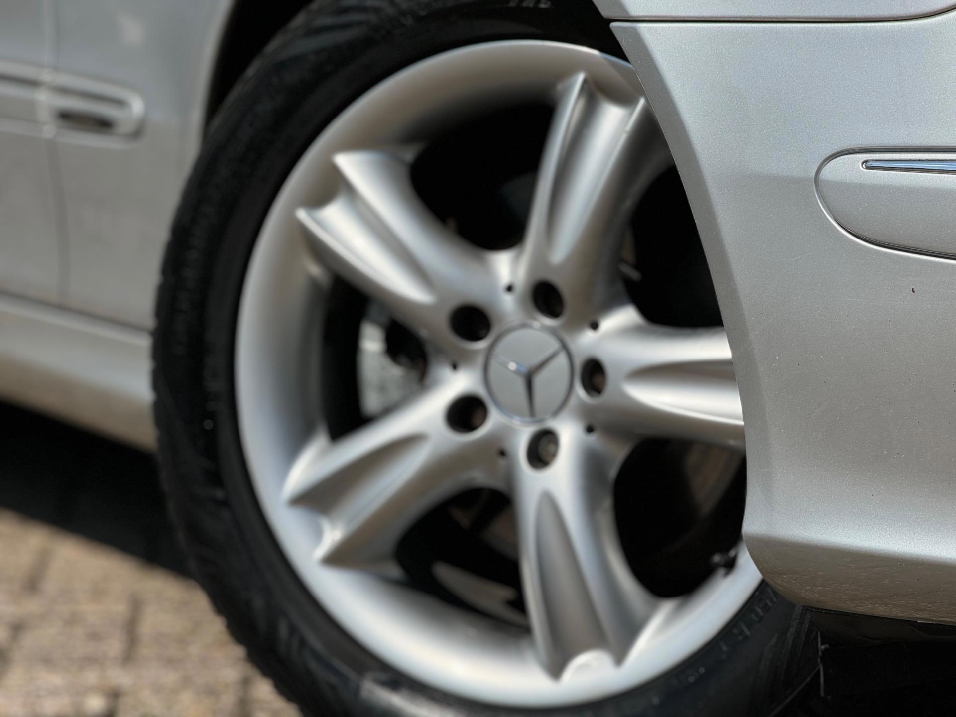 Foto van Mercedes-Benz CLK 240
