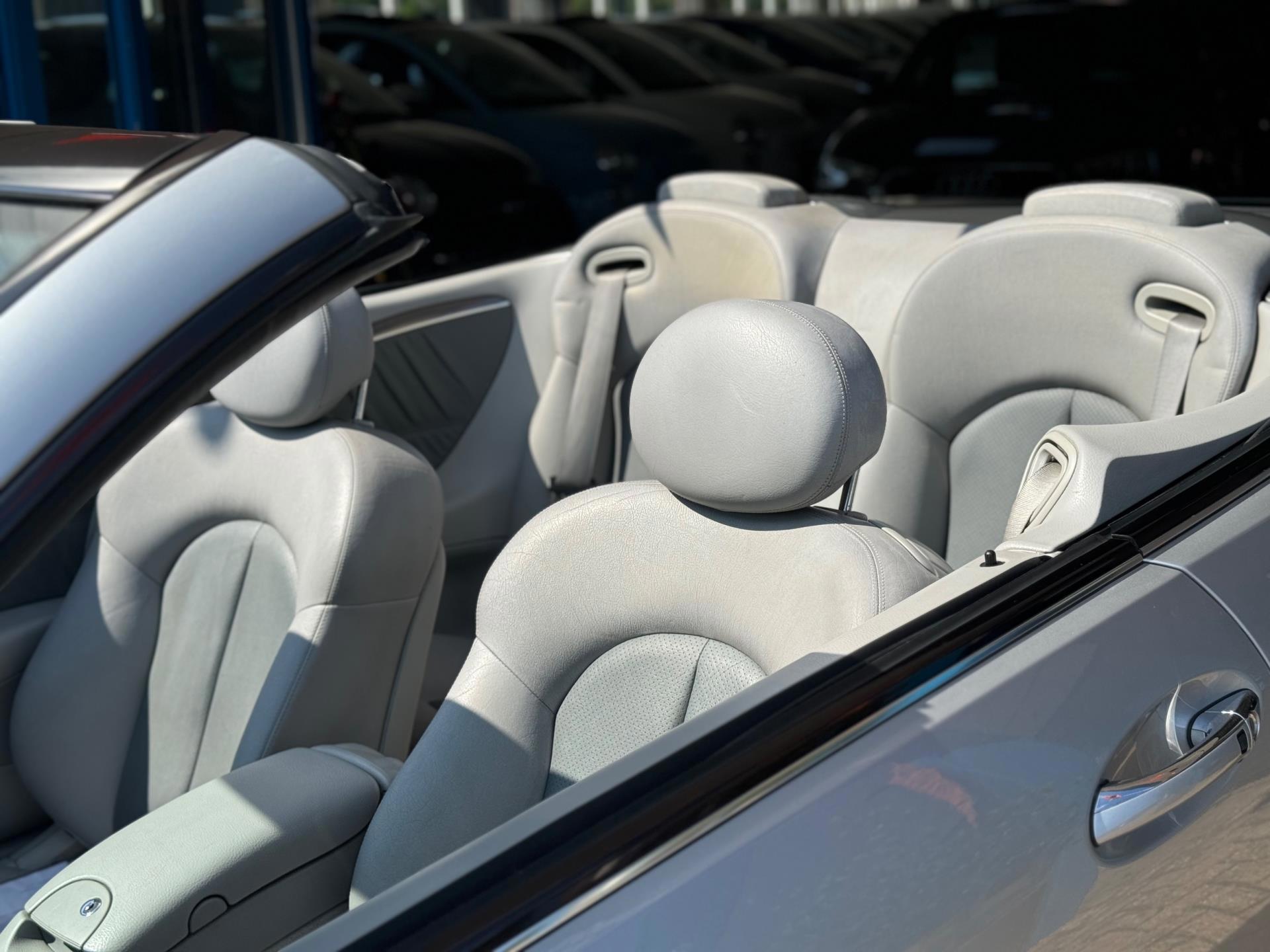 Foto van Mercedes-Benz CLK 240