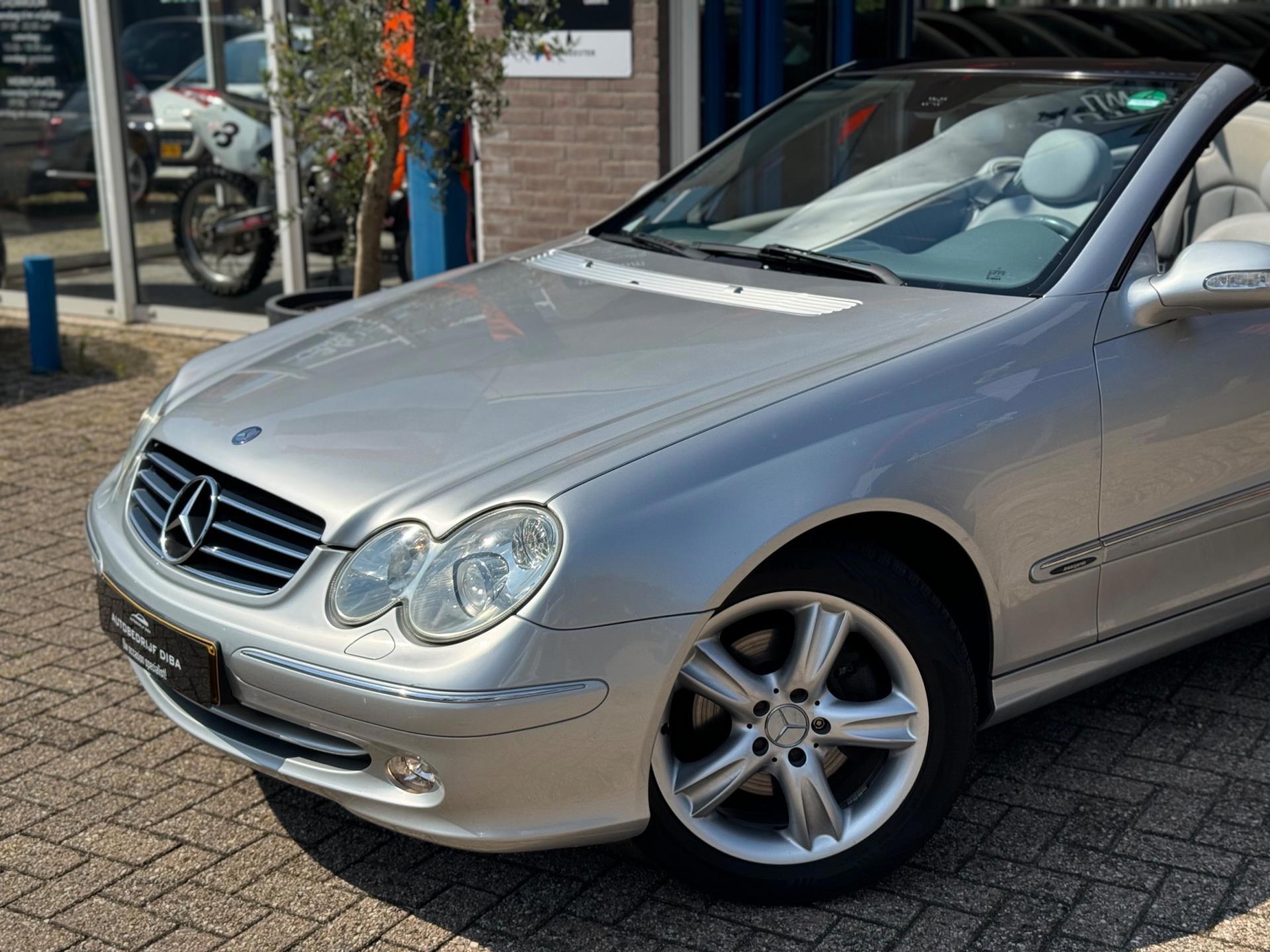 Foto van Mercedes-Benz CLK 240