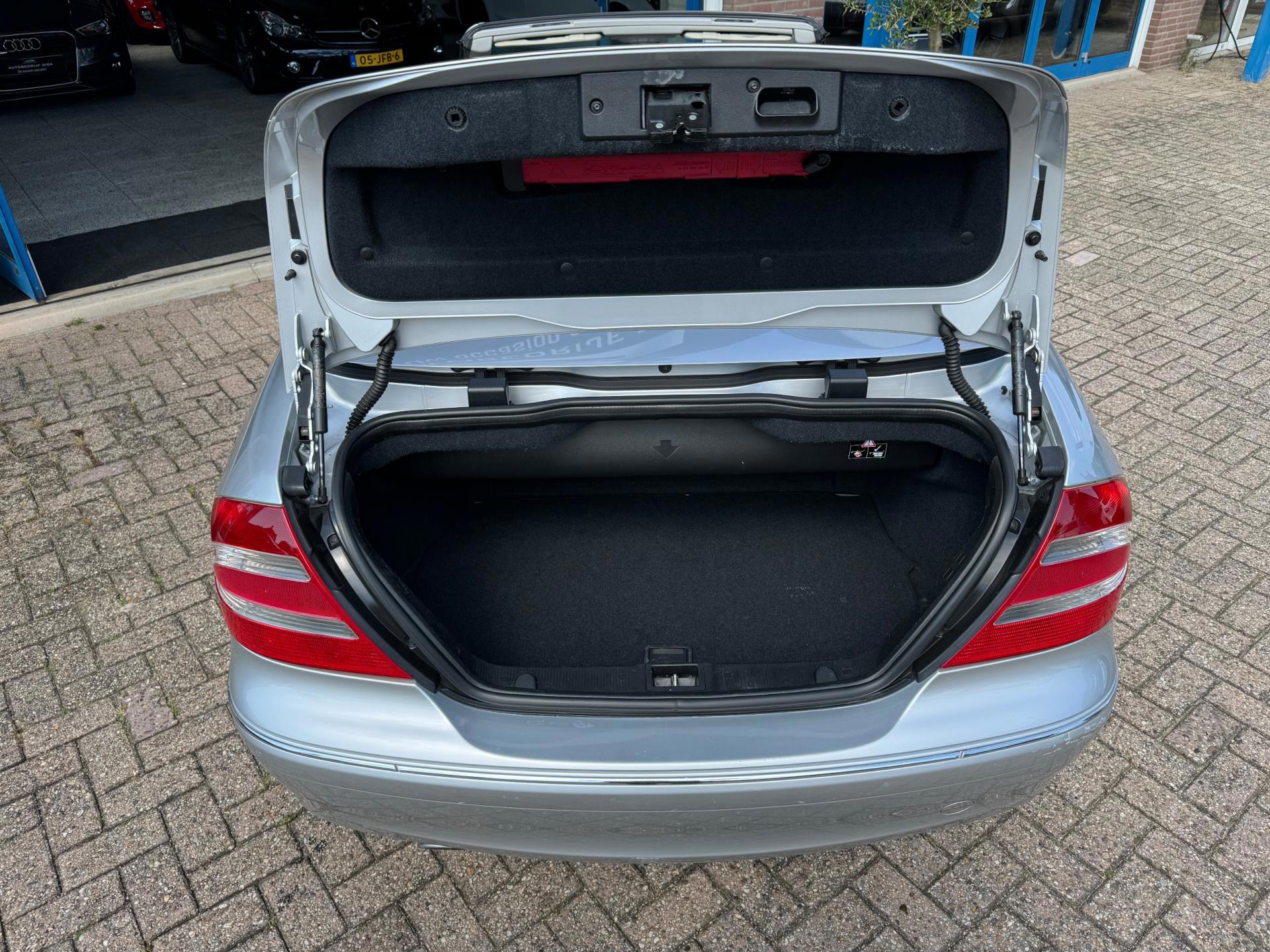 Foto van Mercedes-Benz CLK 240