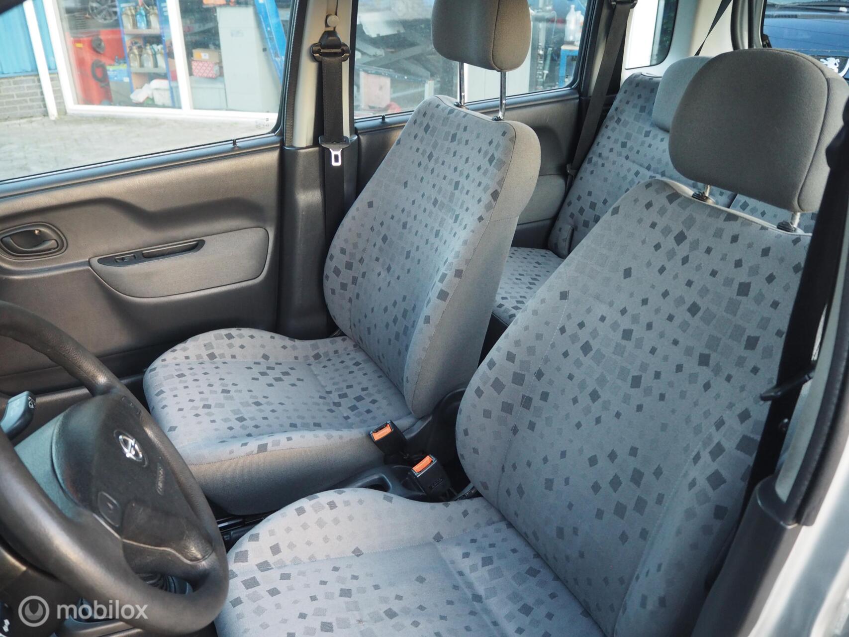 Foto van Opel Agila