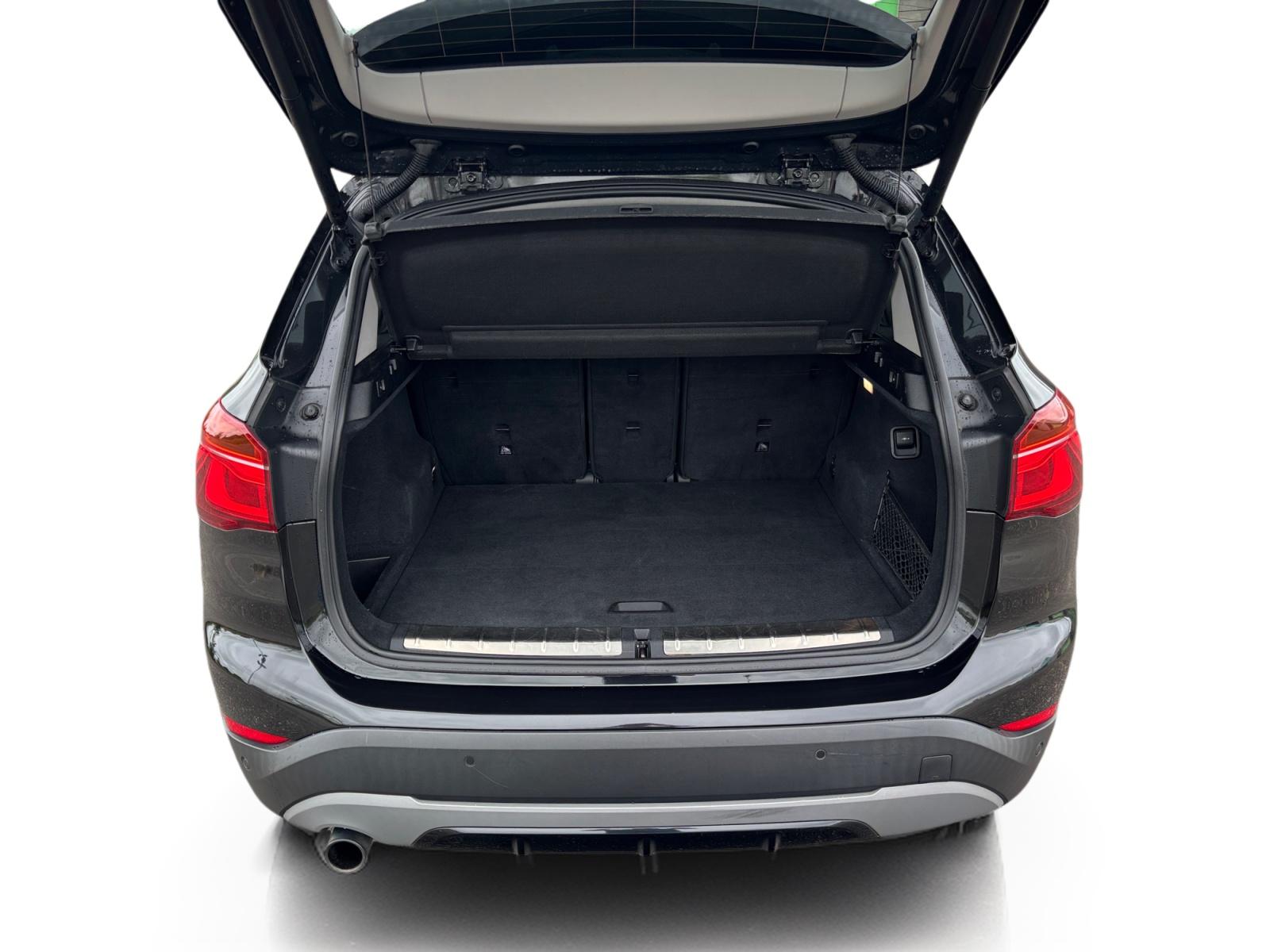 Foto van BMW X1 Sdrive18i