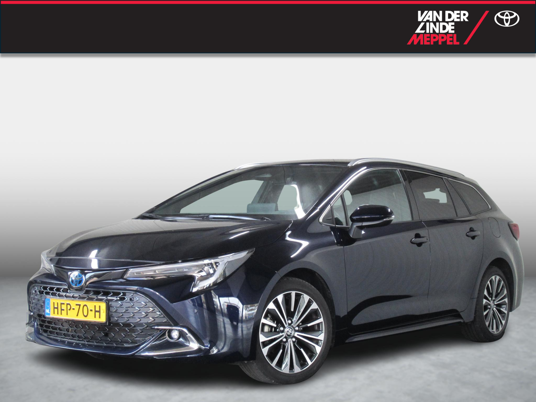 Toyota Corolla Hybrid 140 Dynamic Navi Camera PDC 2025 - voorkant