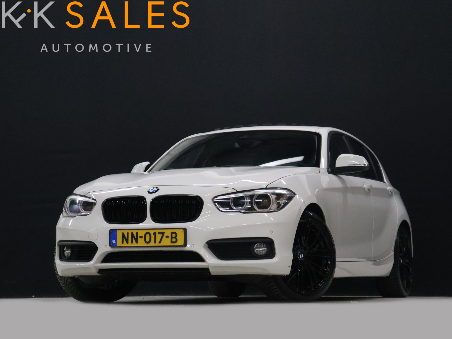 BMW 118i 118i High Executive 2017 - voorkant