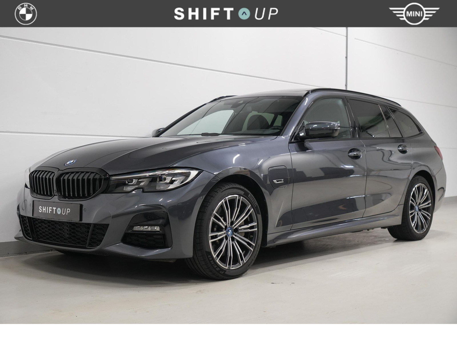 BMW 330e 330e 2022 - voorkant