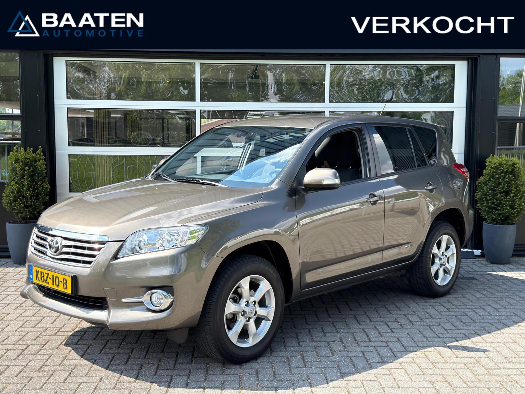 Toyota Rav4 2.0 VVTi Dynamic|26.500km|1e.eig|Dealer OH|Camera|Navi 2011 - voorkant