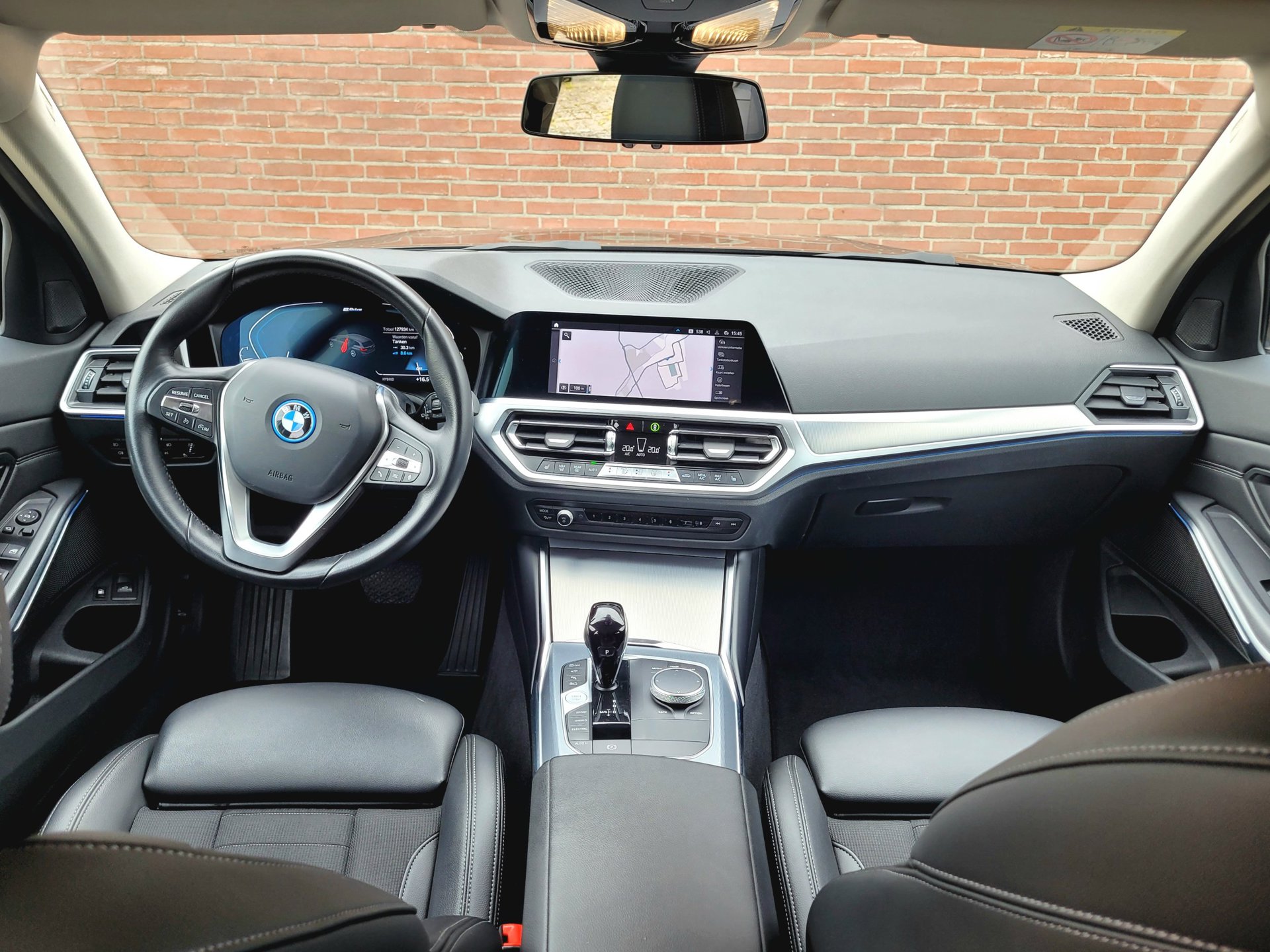 Foto van BMW 330e xDrive