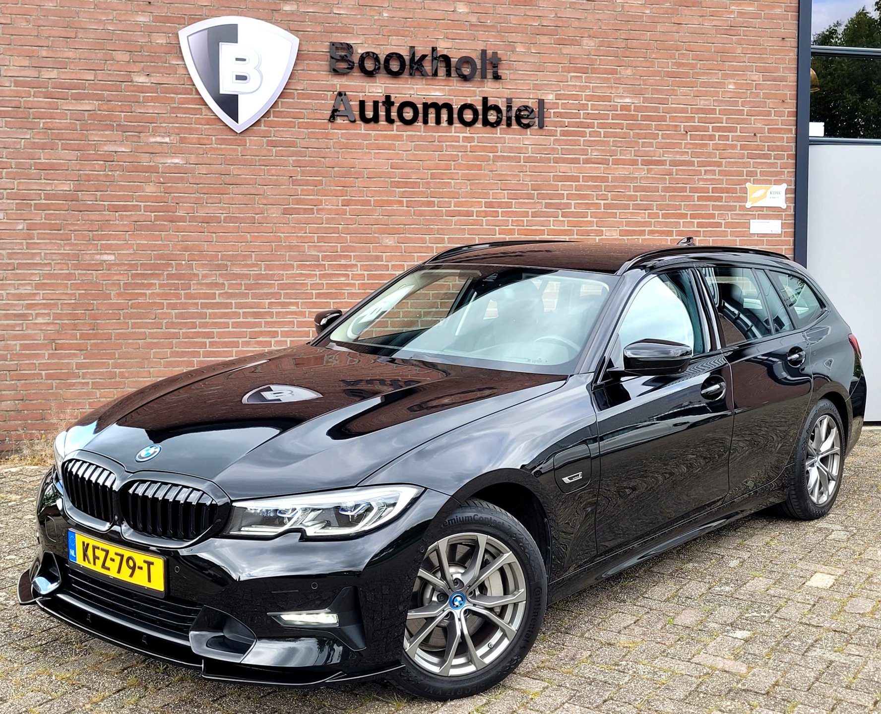 Foto van BMW 330e xDrive