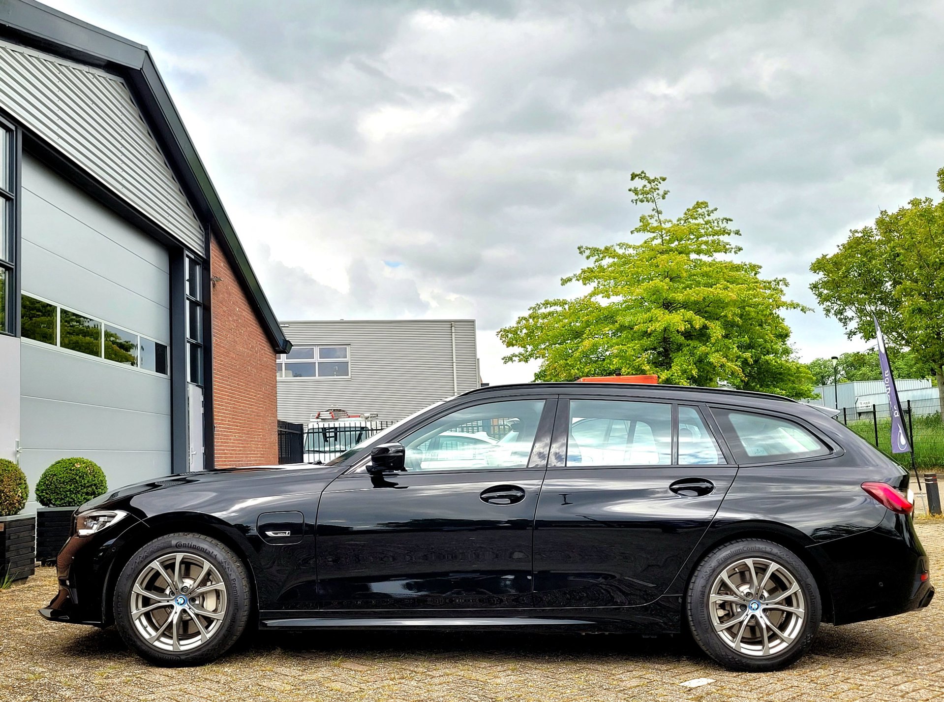 Foto van BMW 330e xDrive