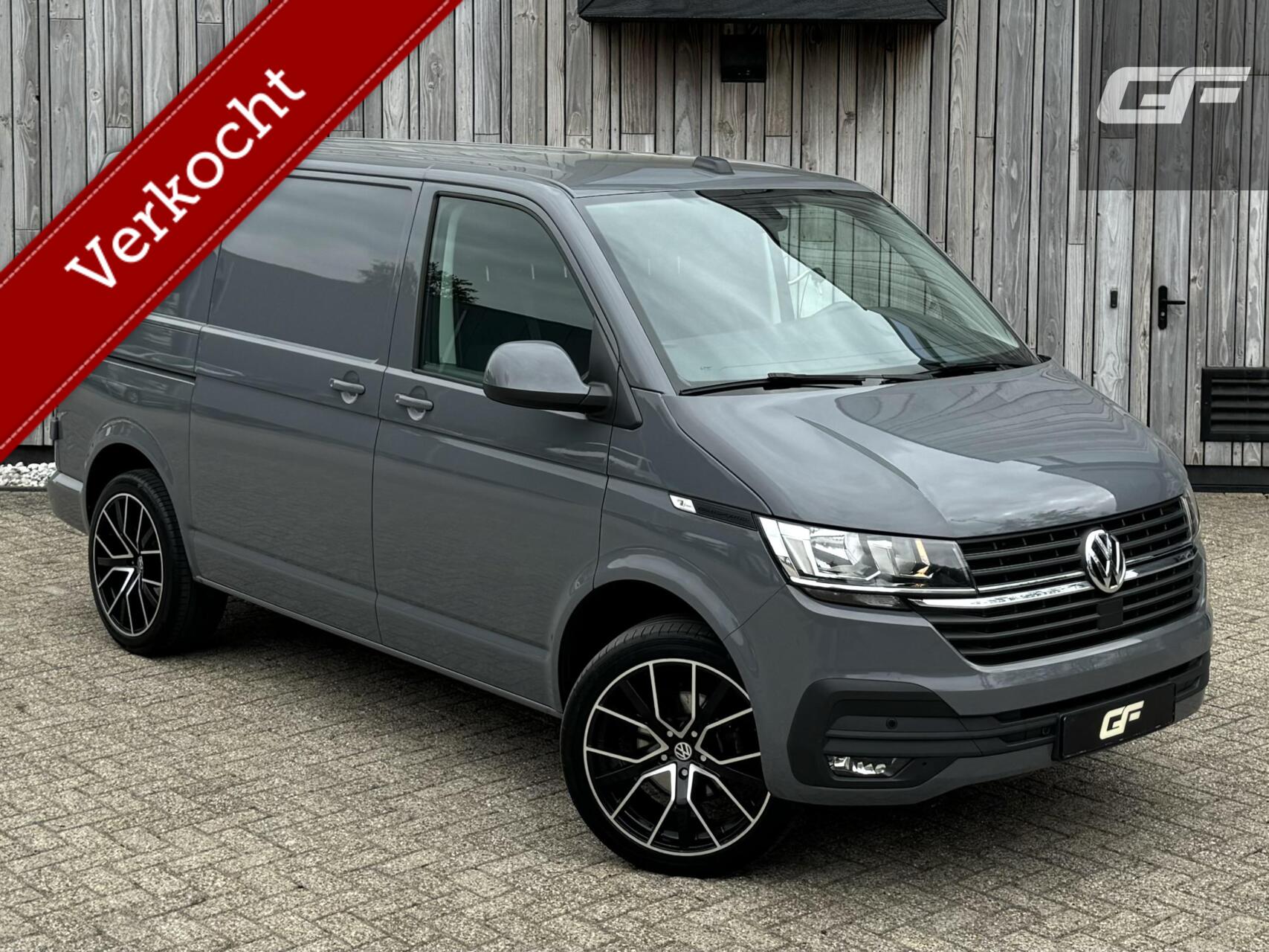 Volkswagen Transporter 2.0 TDI L1H1 Highline DSG Carplay Camera 2023 - voorkant