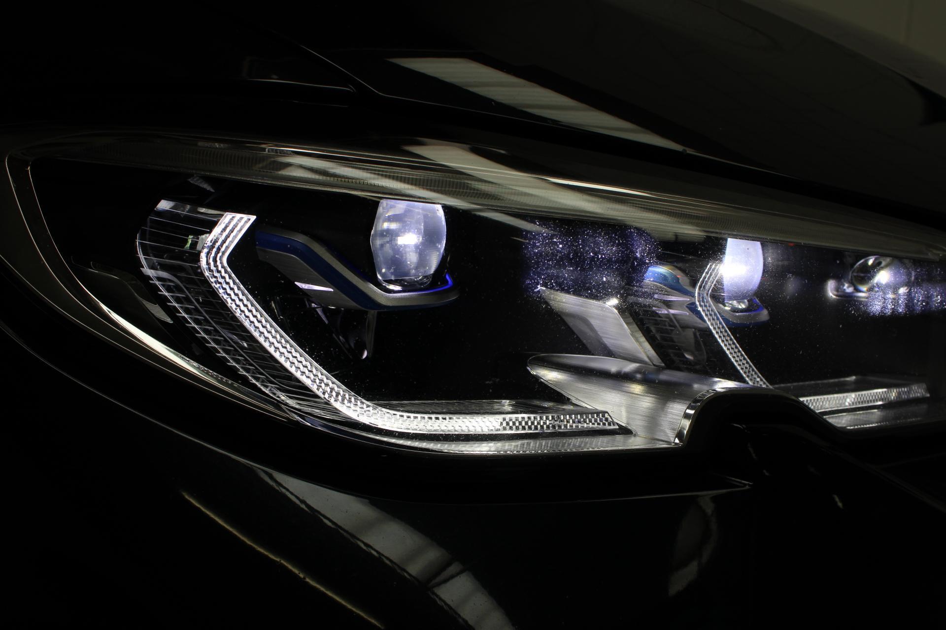 Foto van BMW 330e