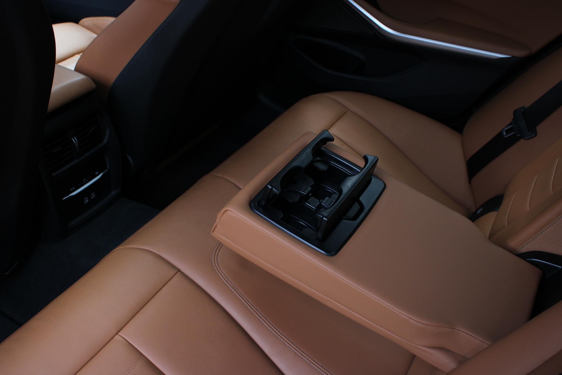 Foto van BMW 330e