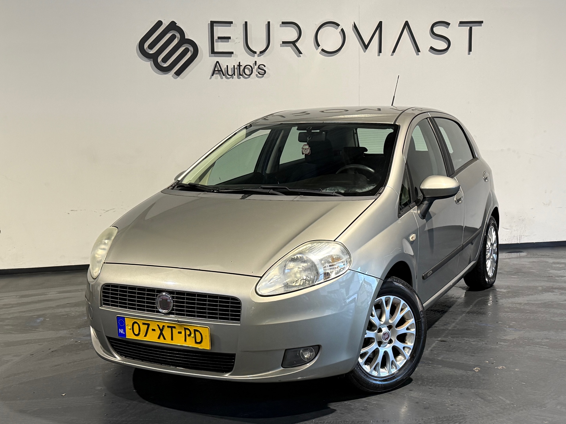 Fiat Fiat Punto 1.4 Dynamic Airco 5d Nieuwe Apk 2007 - voorkant
