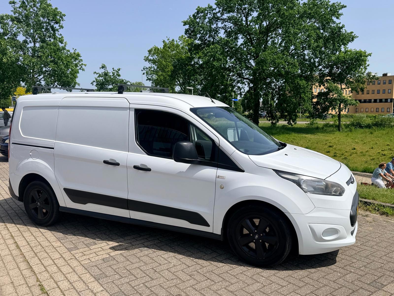Ford Transit Connect 1.6 TDCI L2 Trend. jaar 2015, apk 2015 - voorkant