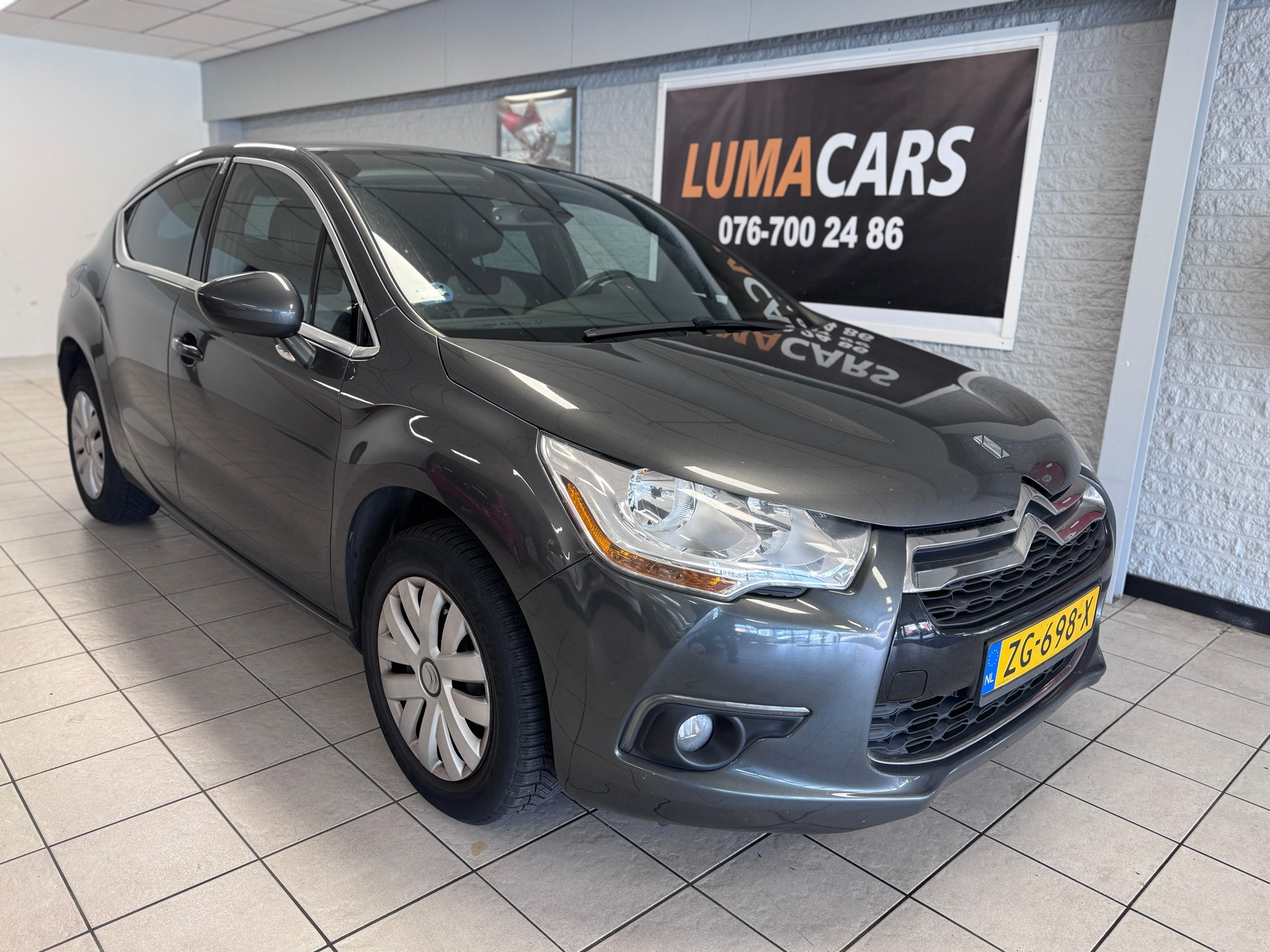 Citroen Ds4 1.6 VTi So Chic| 5 deurs |Airco |Apk aanwezig 2014 - voorkant