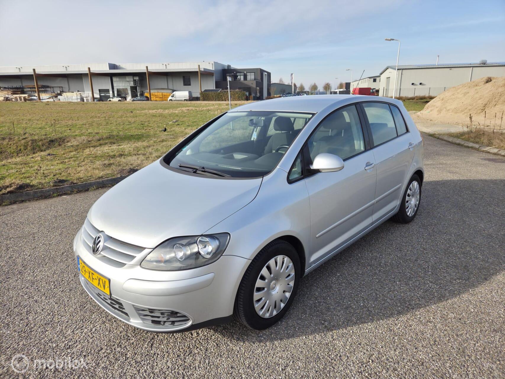 Volkswagen Golf Plus 1.6 FSI Trendline Airco / Nieuwe apk 2007 - voorkant