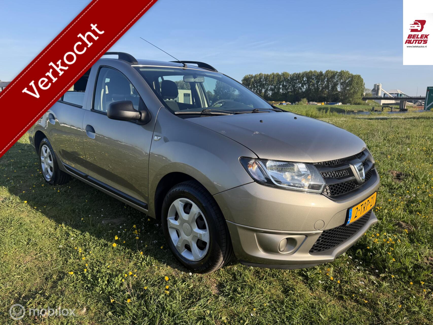 Dacia Logan 0.9 TCe Ambiance 2014 - voorkant