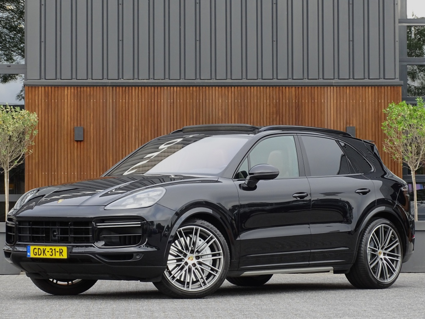 Foto van PORSCHE CAYENNE TURBO
