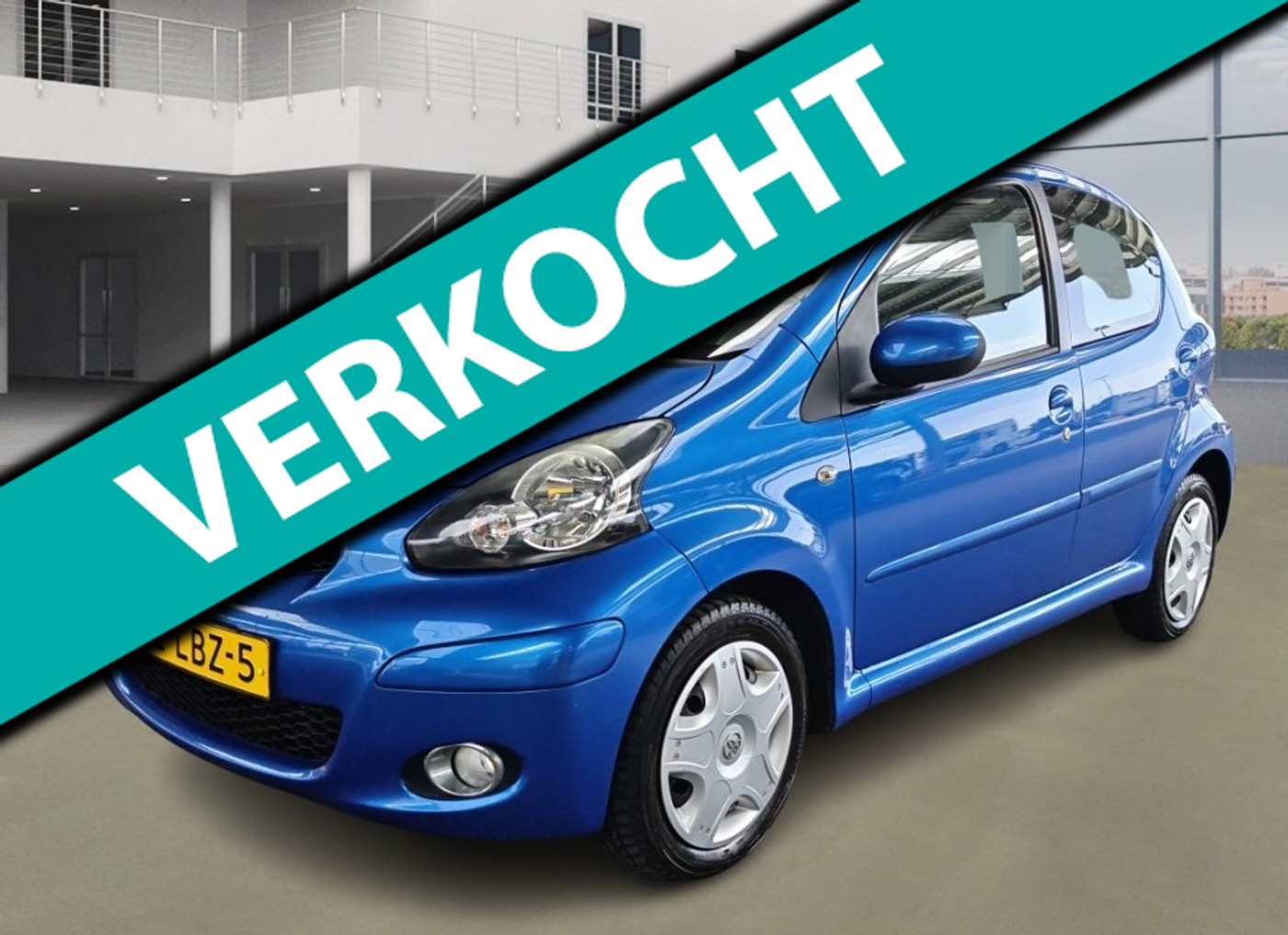 Toyota Toyota Aygo 1.0-12V Dynamic Blue Airco +NAP NL-auto 2010 - voorkant