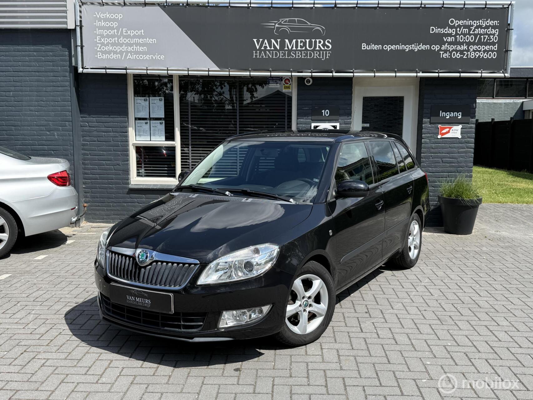 Skoda Fabia 1.2 TSI Dynamic, Airco, cruise, trekhaak, APK 02-2027 KM stand NAP 2011 - voorkant