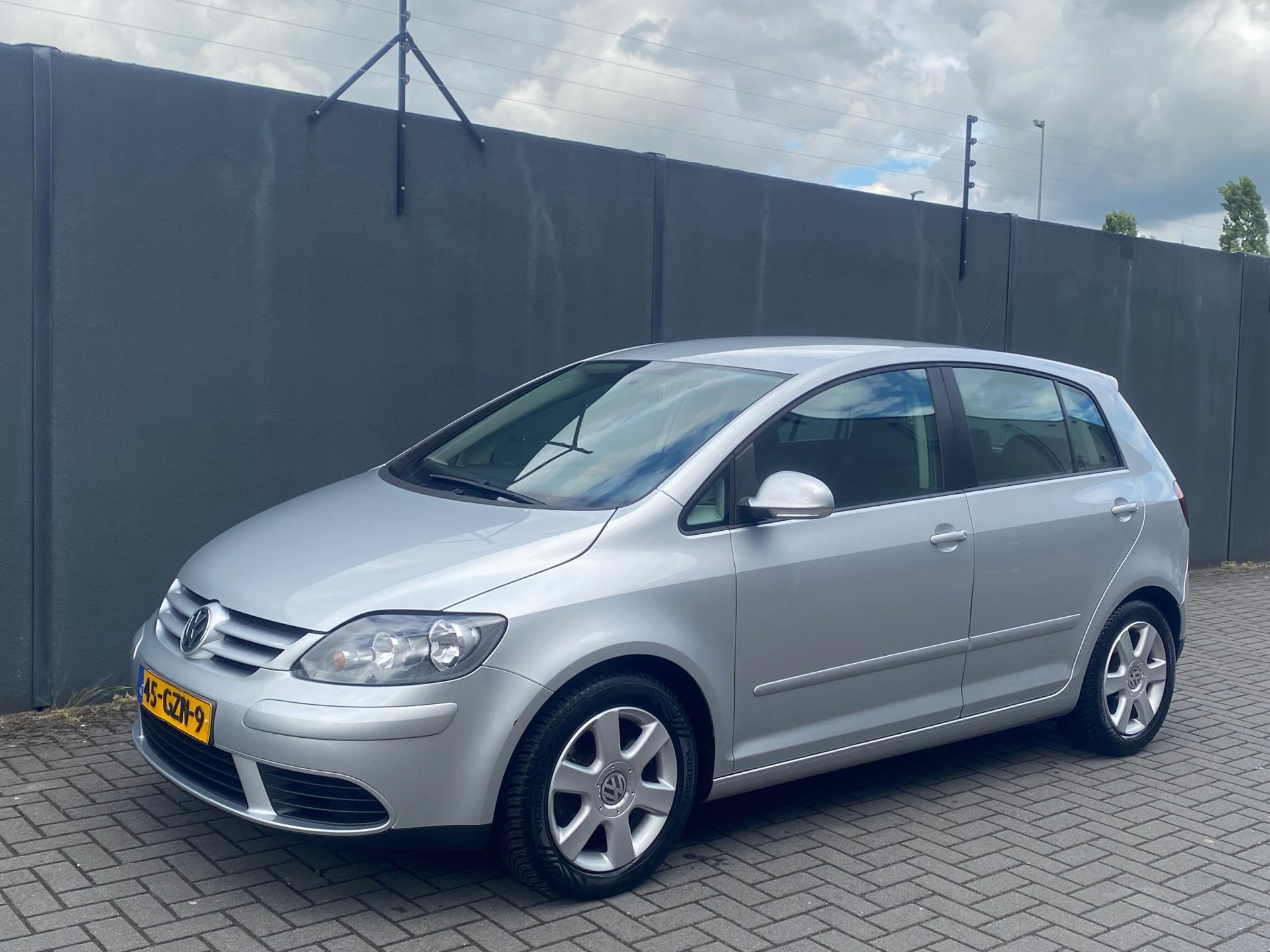Volkswagen Golf Plus 1.4 TSI LOOPT OP 3 CILINDERS/LAGE KM'S! 2008 - voorkant