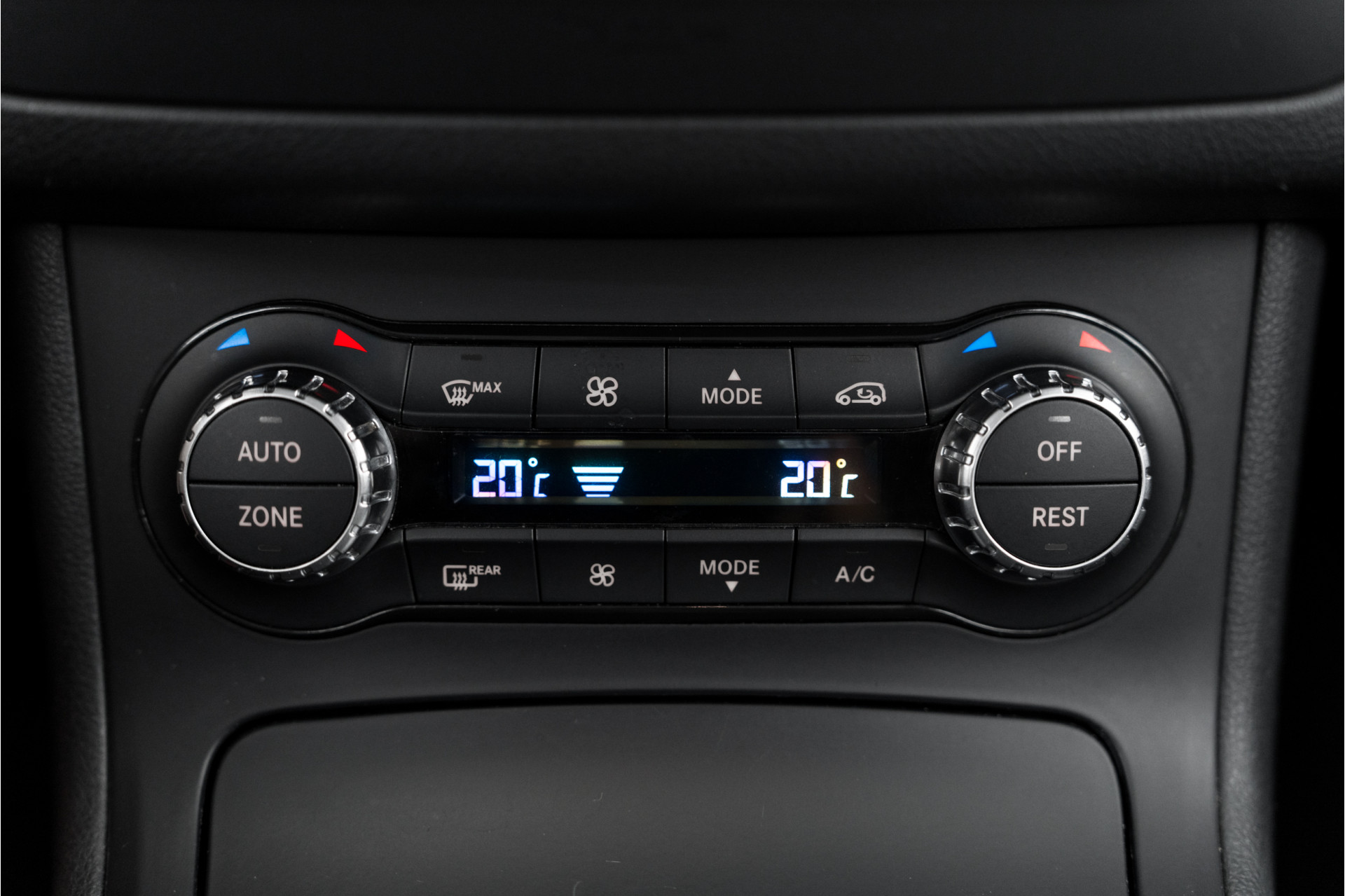Foto van Mercedes-Benz B 200