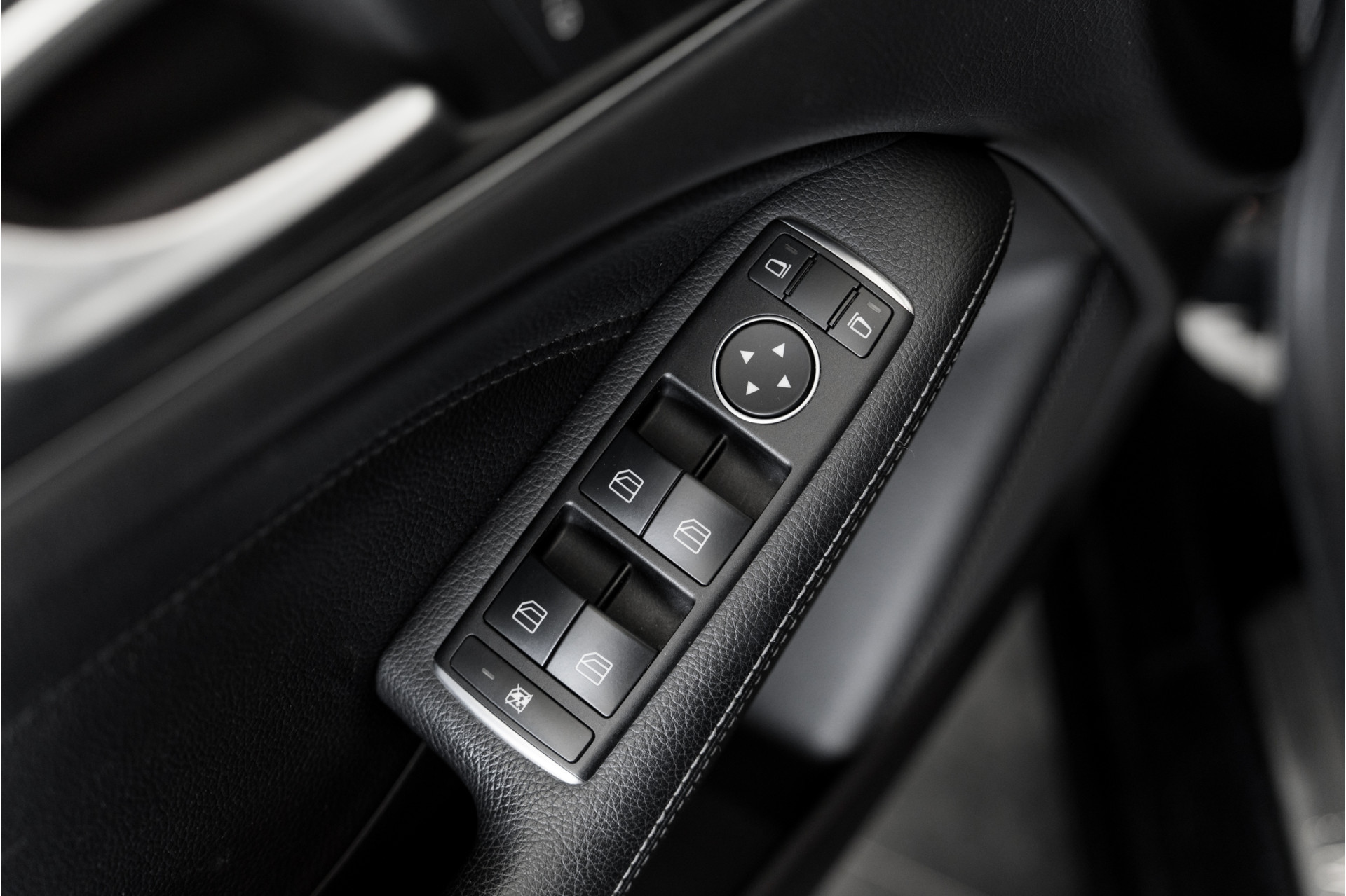 Foto van Mercedes-Benz B 200