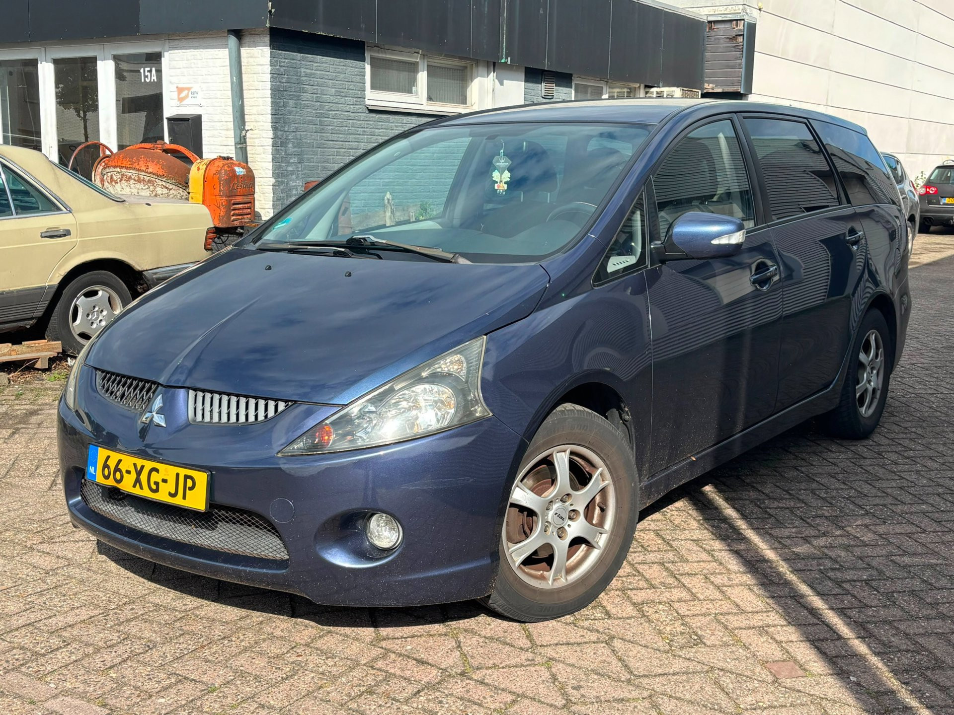 Foto van MITSUBISHI MITSUBISHI GRANDIS