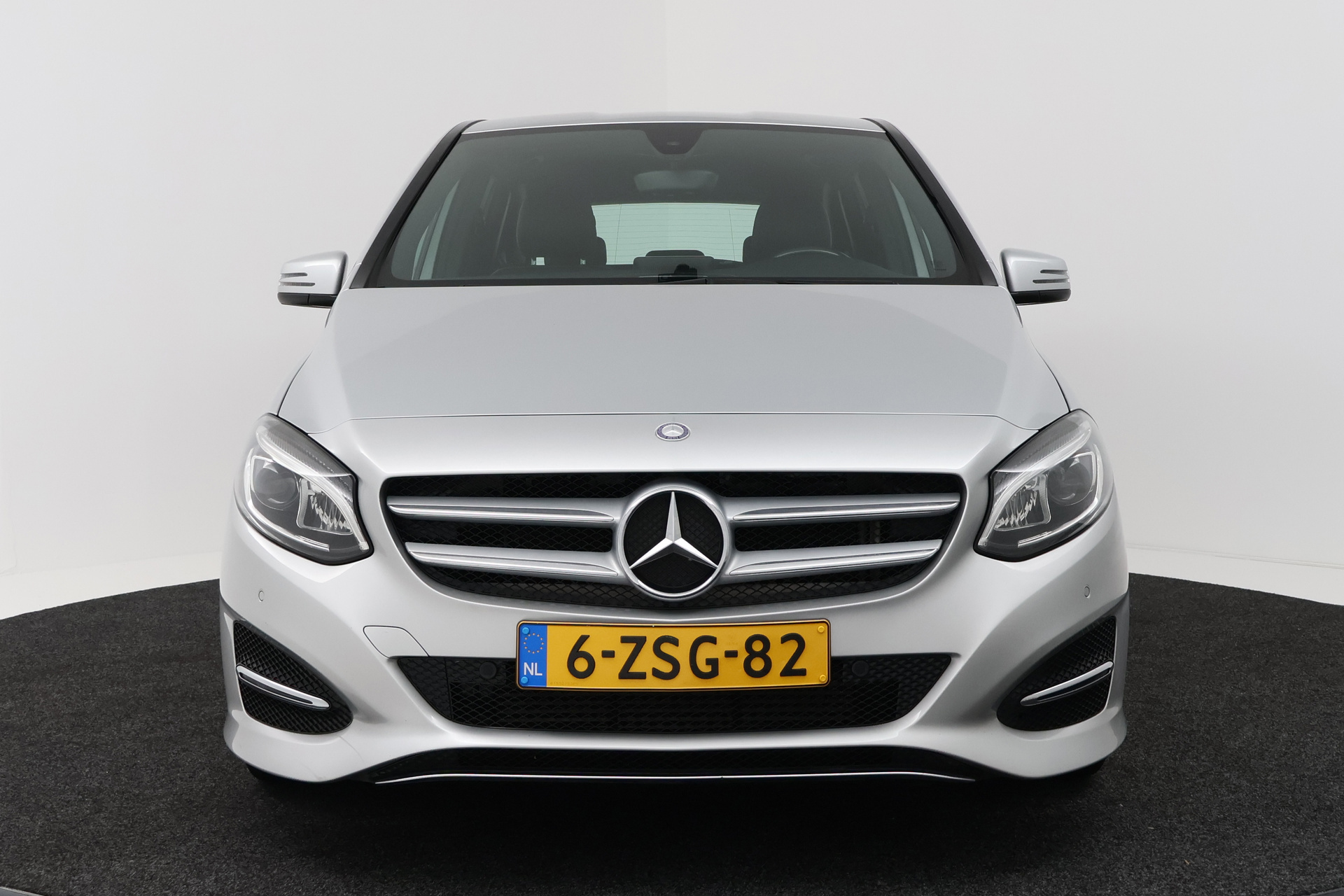 Foto van Mercedes-Benz B 180