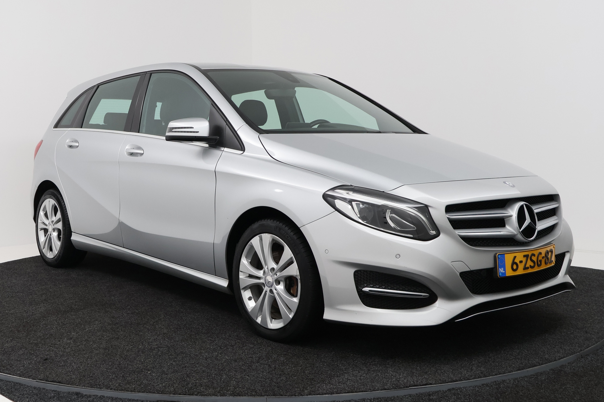 Foto van Mercedes-Benz B 180