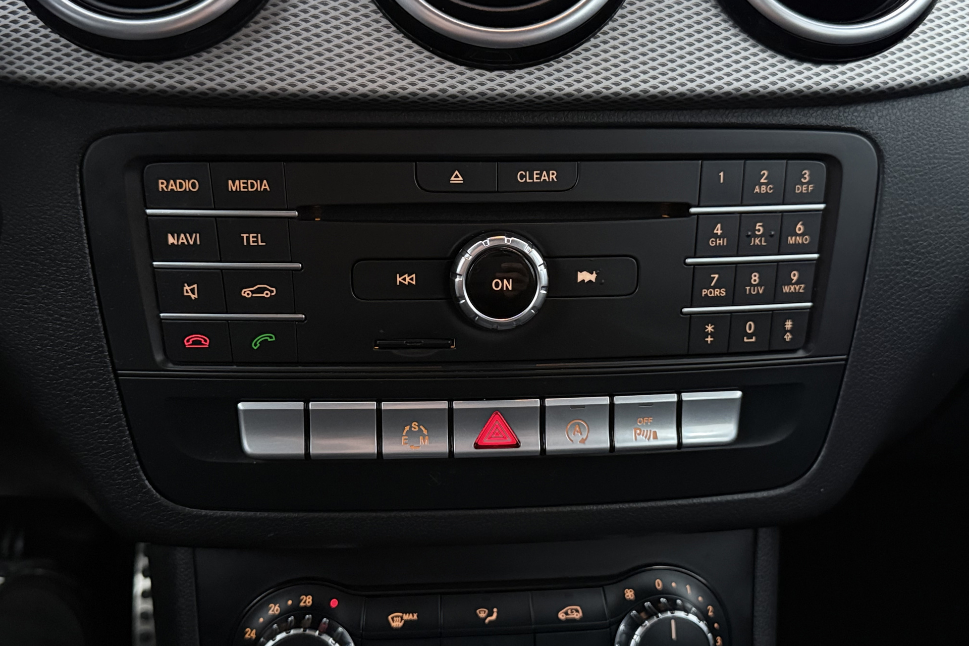 Foto van Mercedes-Benz B 180