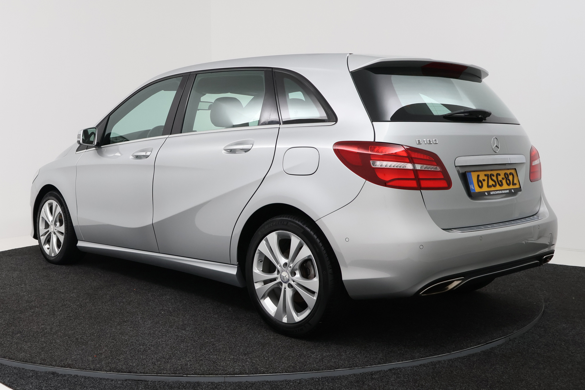 Foto van Mercedes-Benz B 180