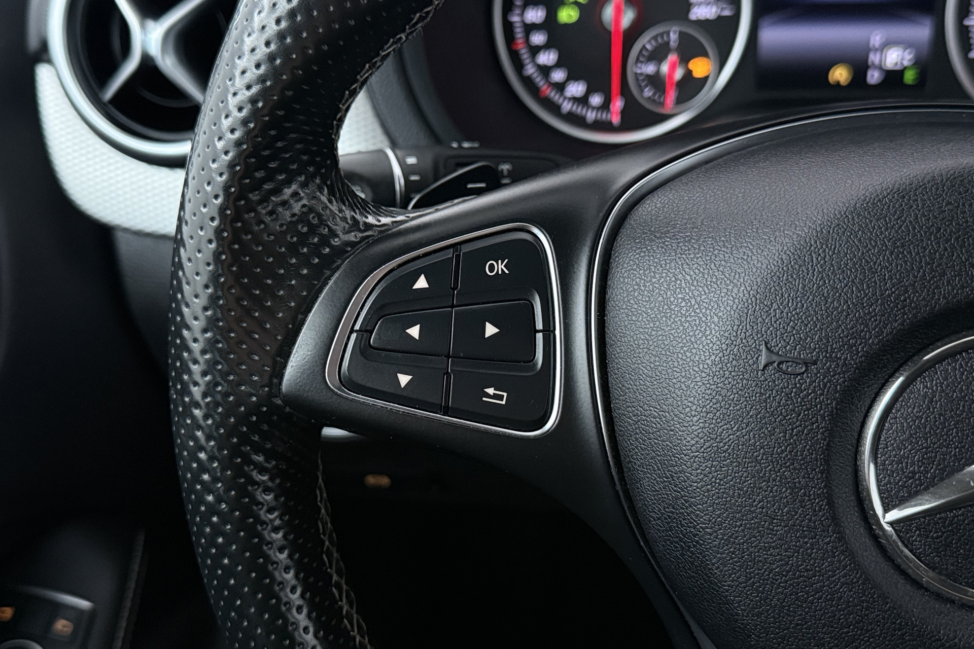 Foto van Mercedes-Benz B 180