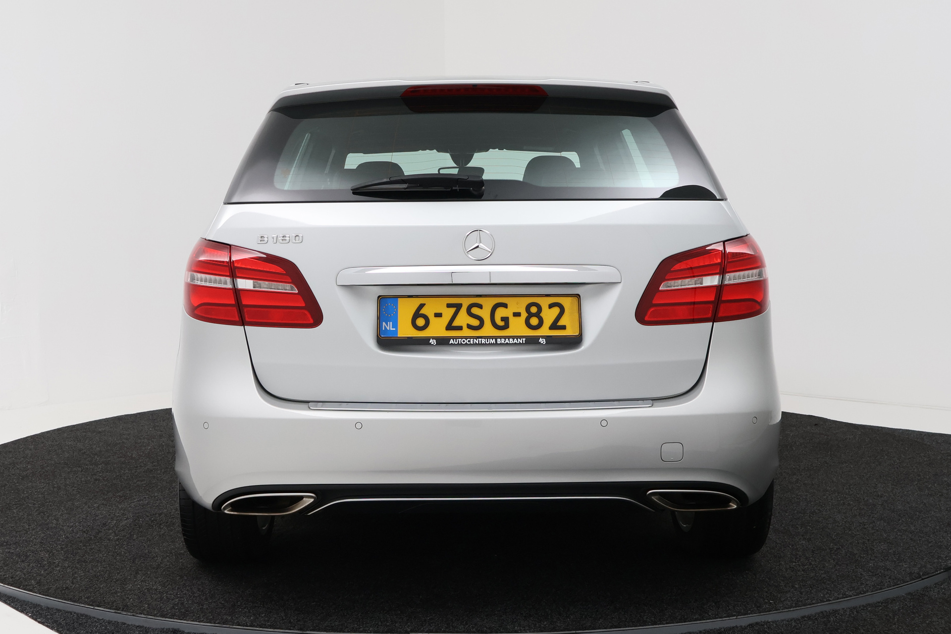Foto van Mercedes-Benz B 180