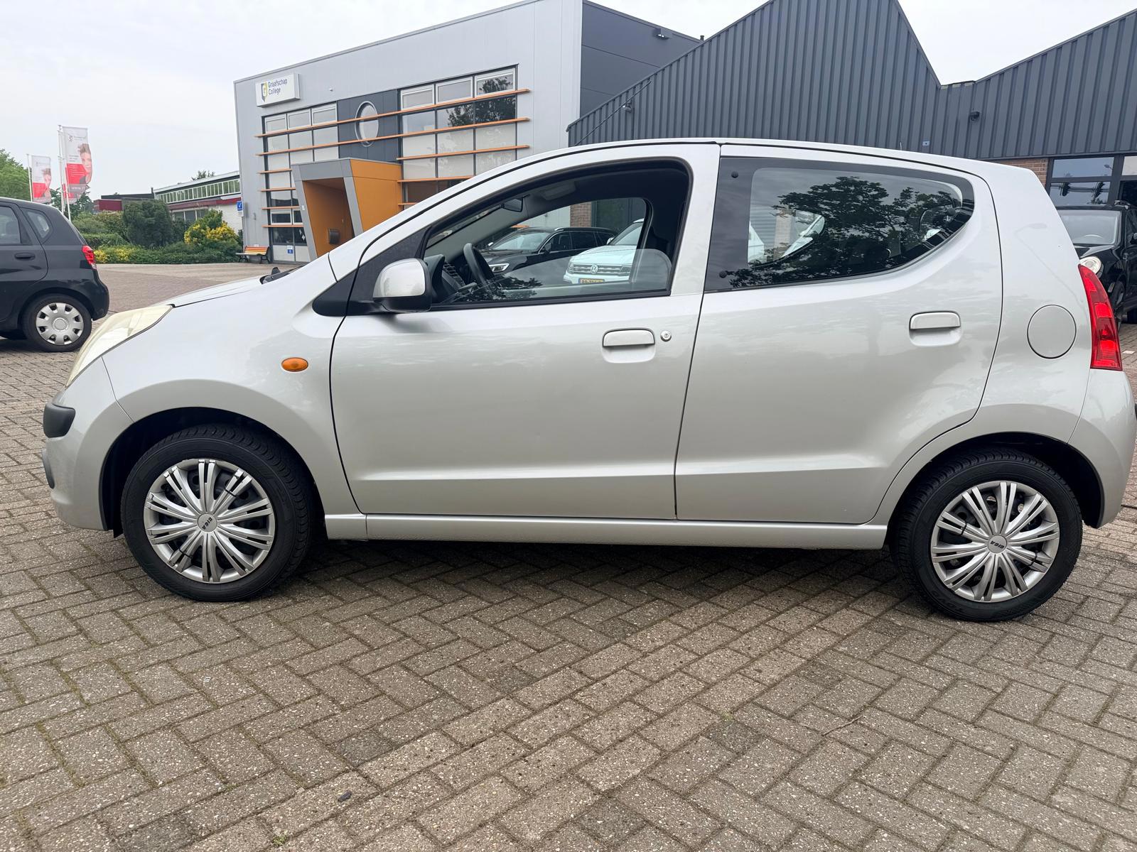 Foto van Nissan Pixo