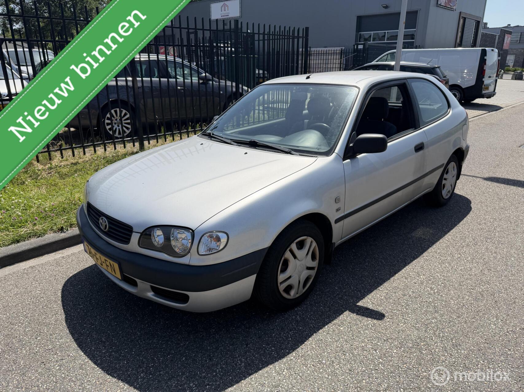 Toyota Toyota Corolla 1.6 VVT-i Sol 2000 - voorkant