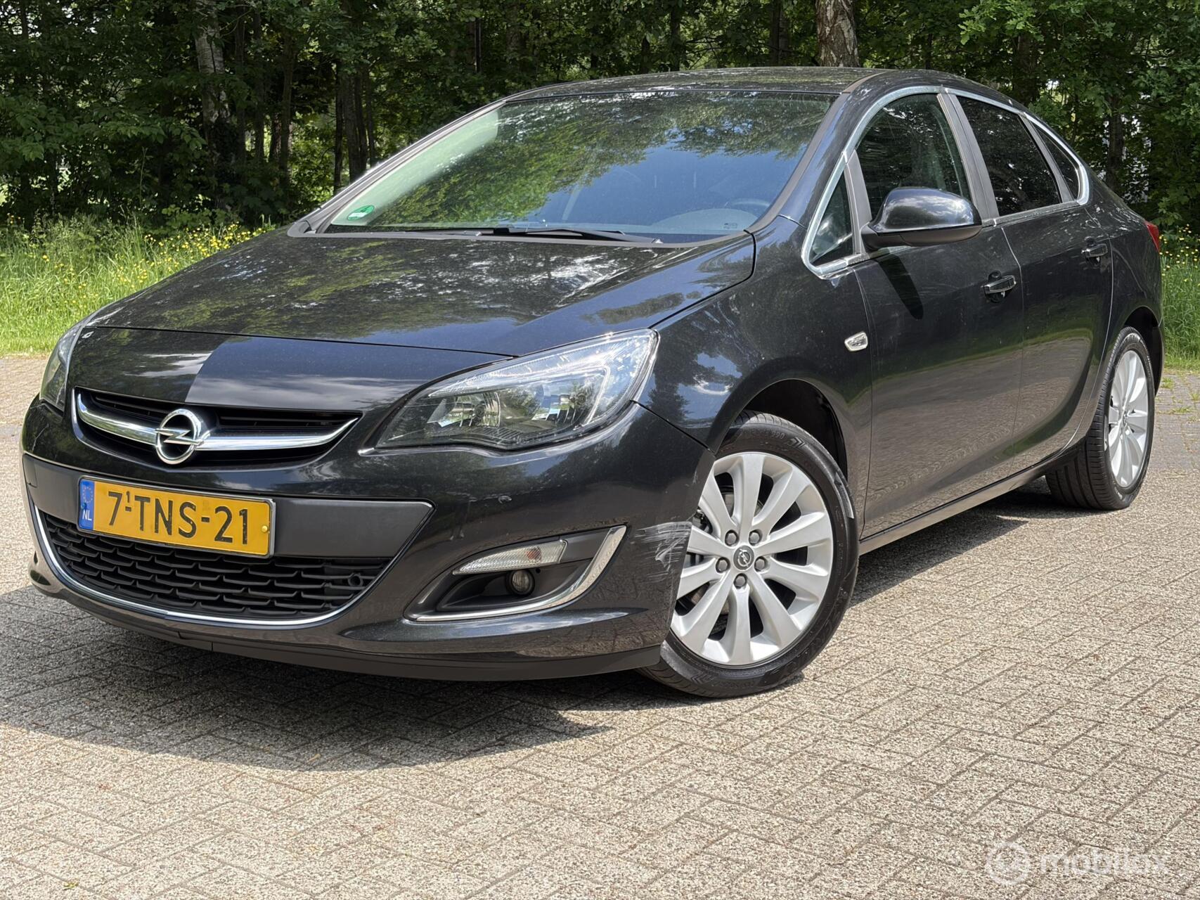 Foto van OPEL ASTRA NOTCHBACK